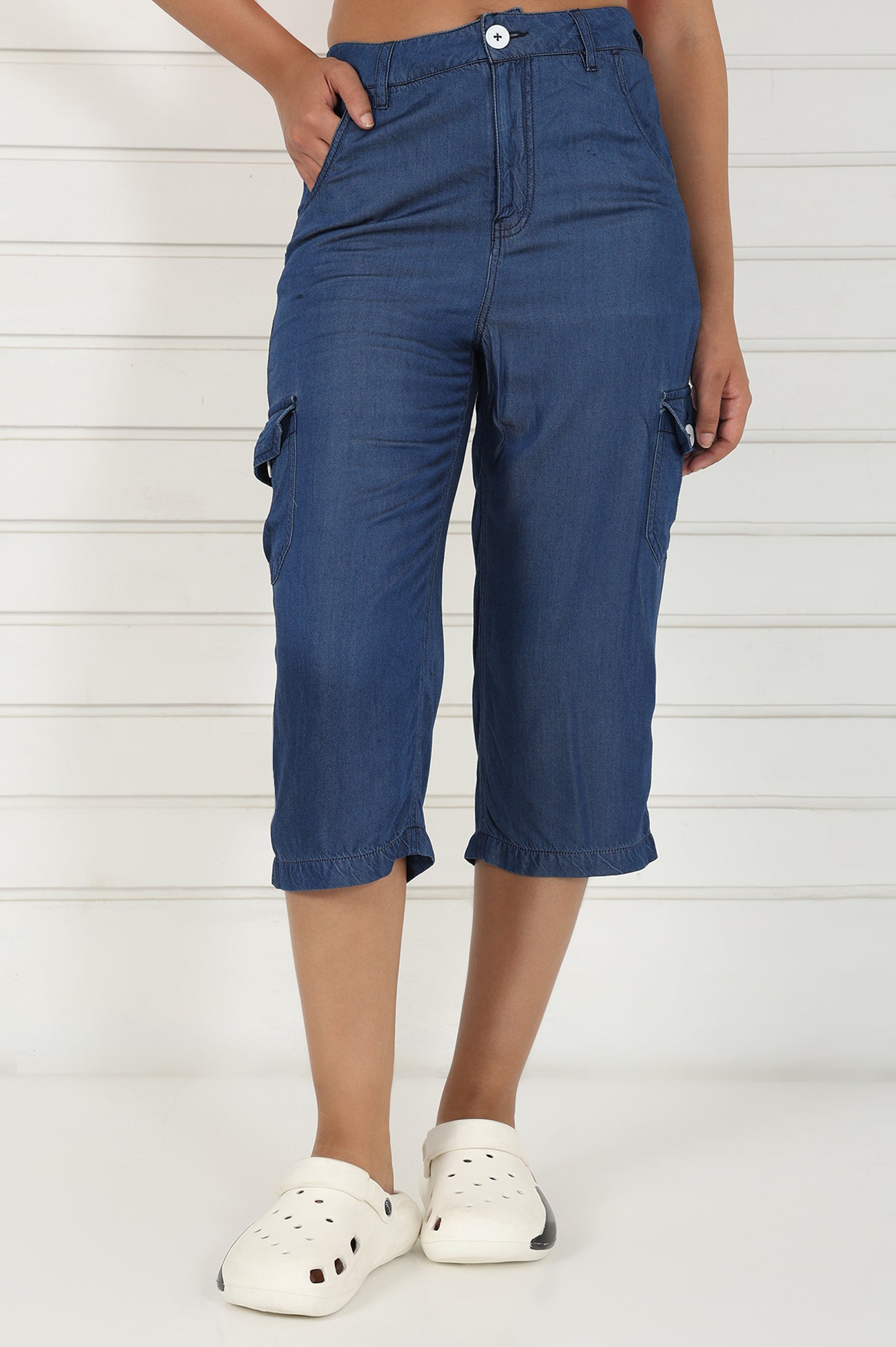 Blue Linen Lyocell Mid Rise Calf Length Capri