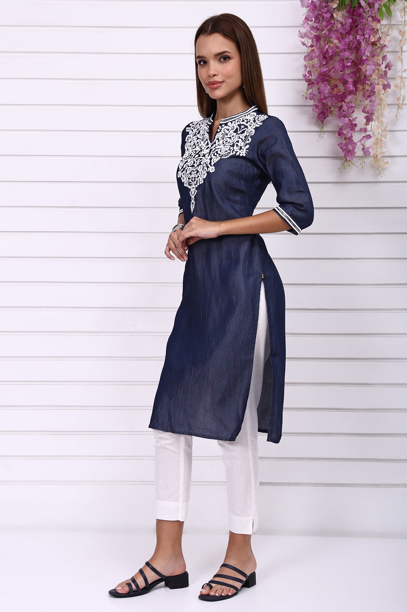 https://cdn.shopify.com/s/files/1/0776/0419/2550/files/A15957-704256_4.jpg?v=1769764101