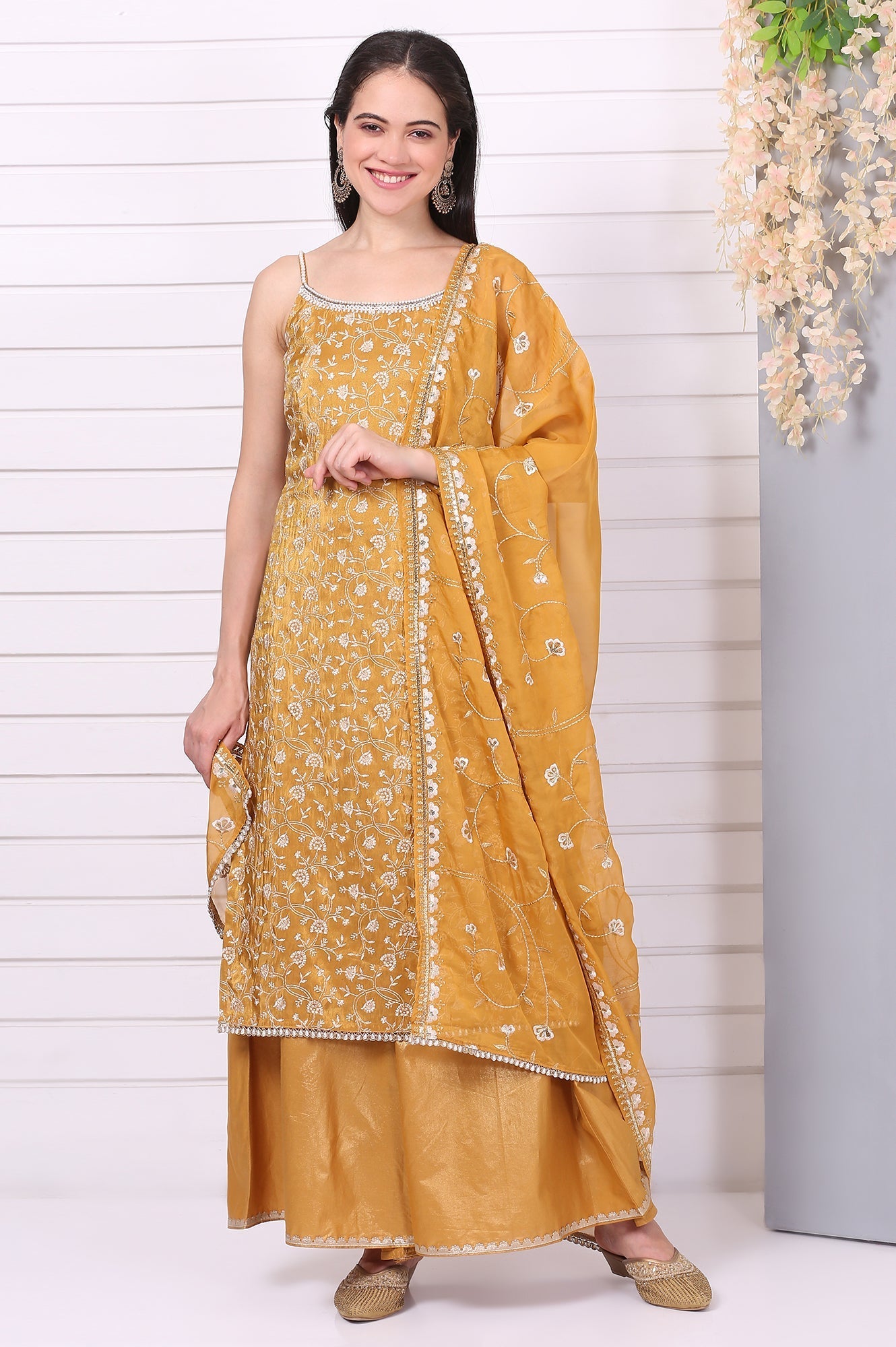 https://cdn.shopify.com/s/files/1/0776/0419/2550/files/AD10681-E608156_2.jpg?v=1769763314