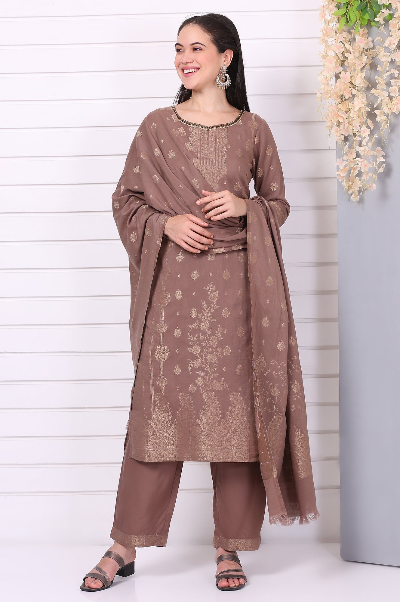 https://cdn.shopify.com/s/files/1/0776/0419/2550/files/AD15569-705531_1.jpg?v=1769763340