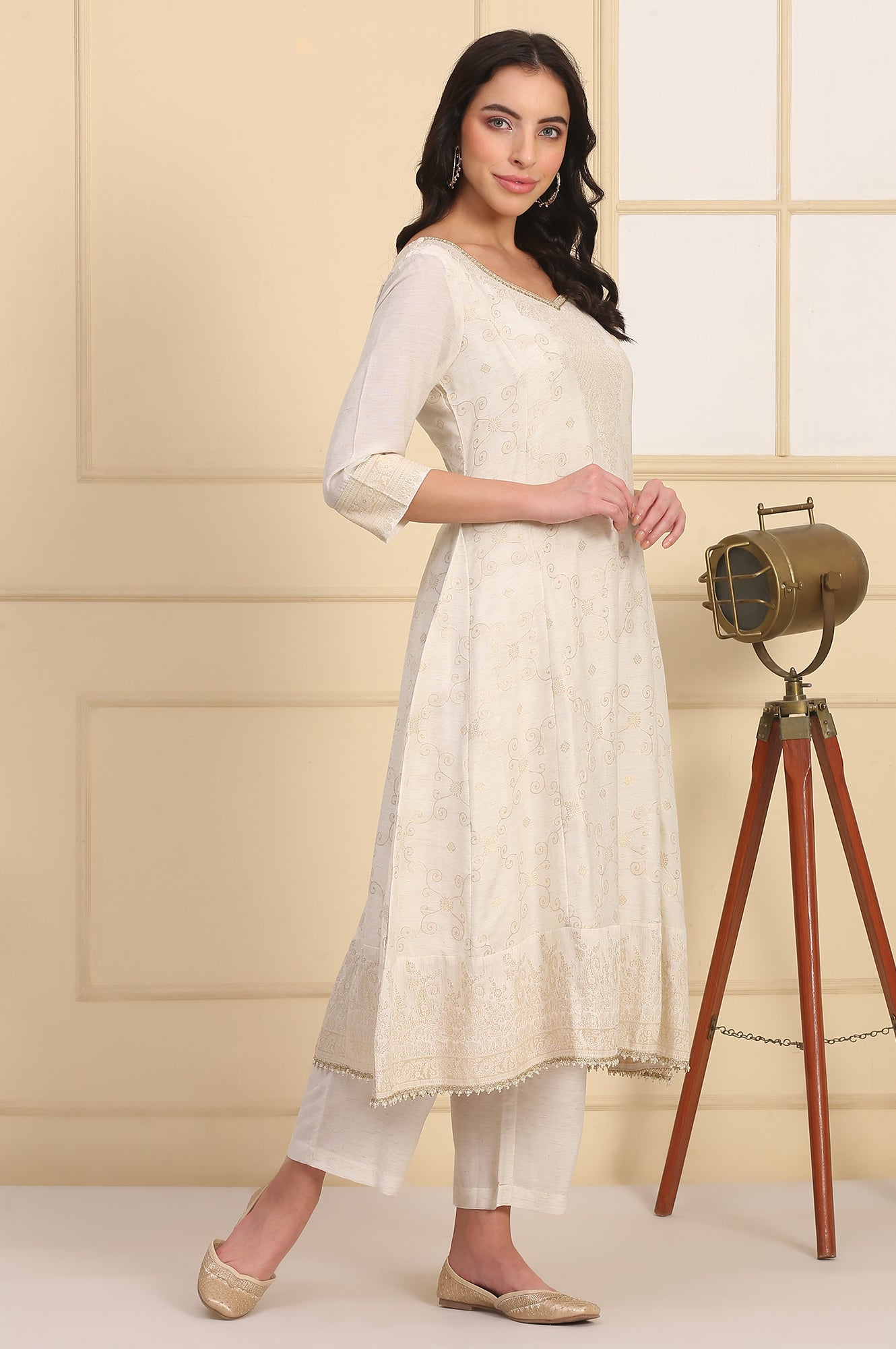 https://cdn.shopify.com/s/files/1/0776/0419/2550/files/AD15574-705518_6.jpg?v=1769763365