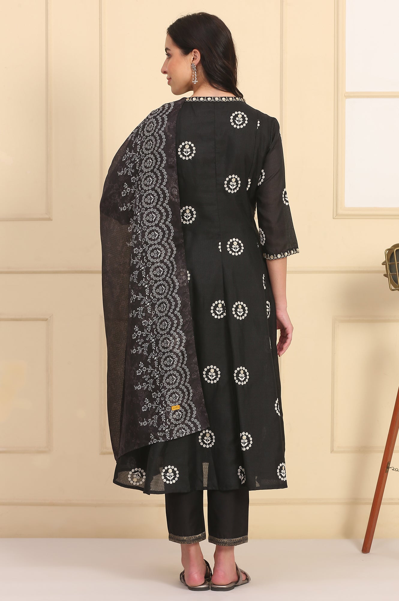 https://cdn.shopify.com/s/files/1/0776/0419/2550/files/AS15810-E608136_5.jpg?v=1769763470