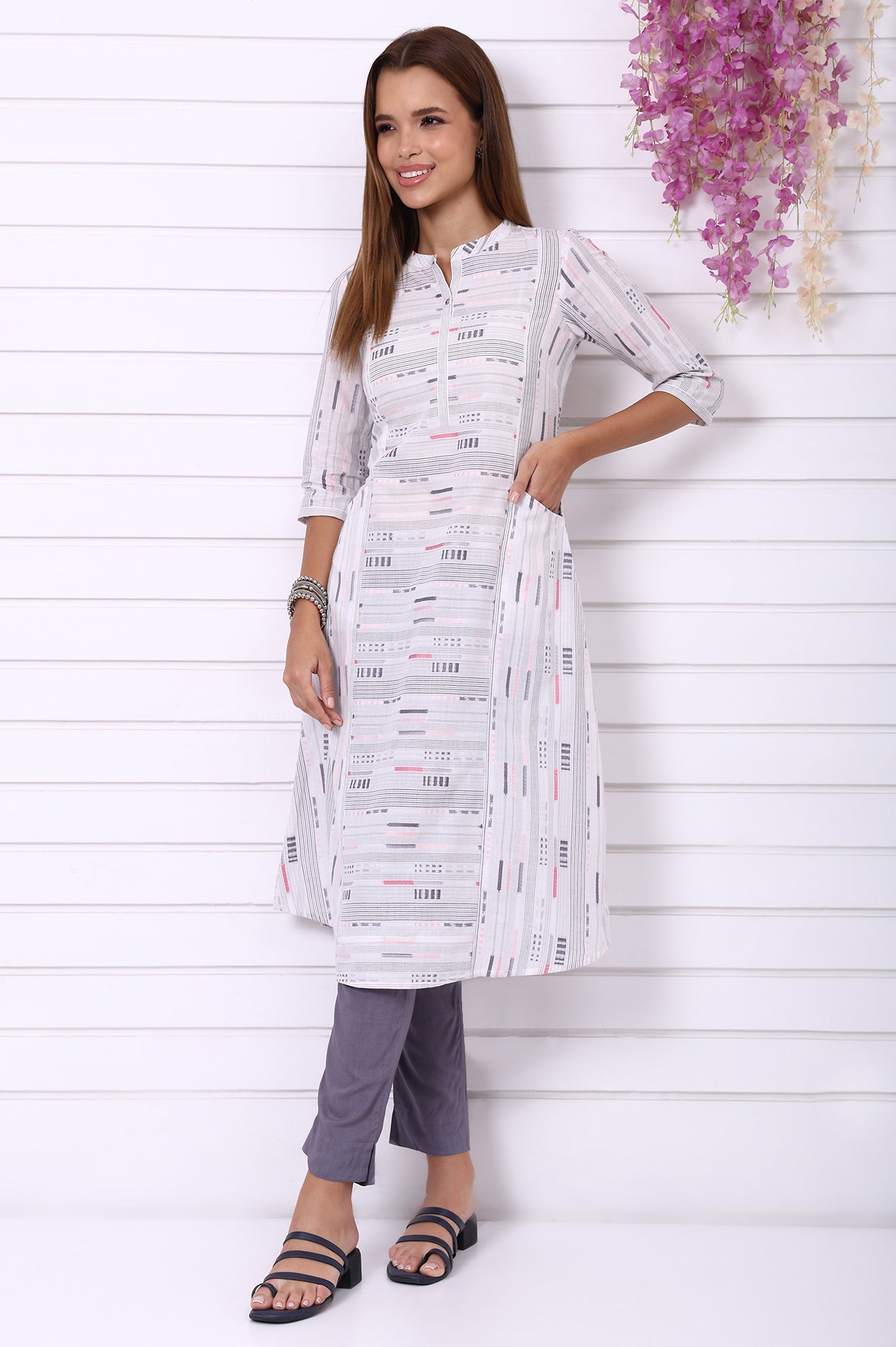 https://cdn.shopify.com/s/files/1/0776/0419/2550/files/AS15964-705674_1.jpg?v=1769763796