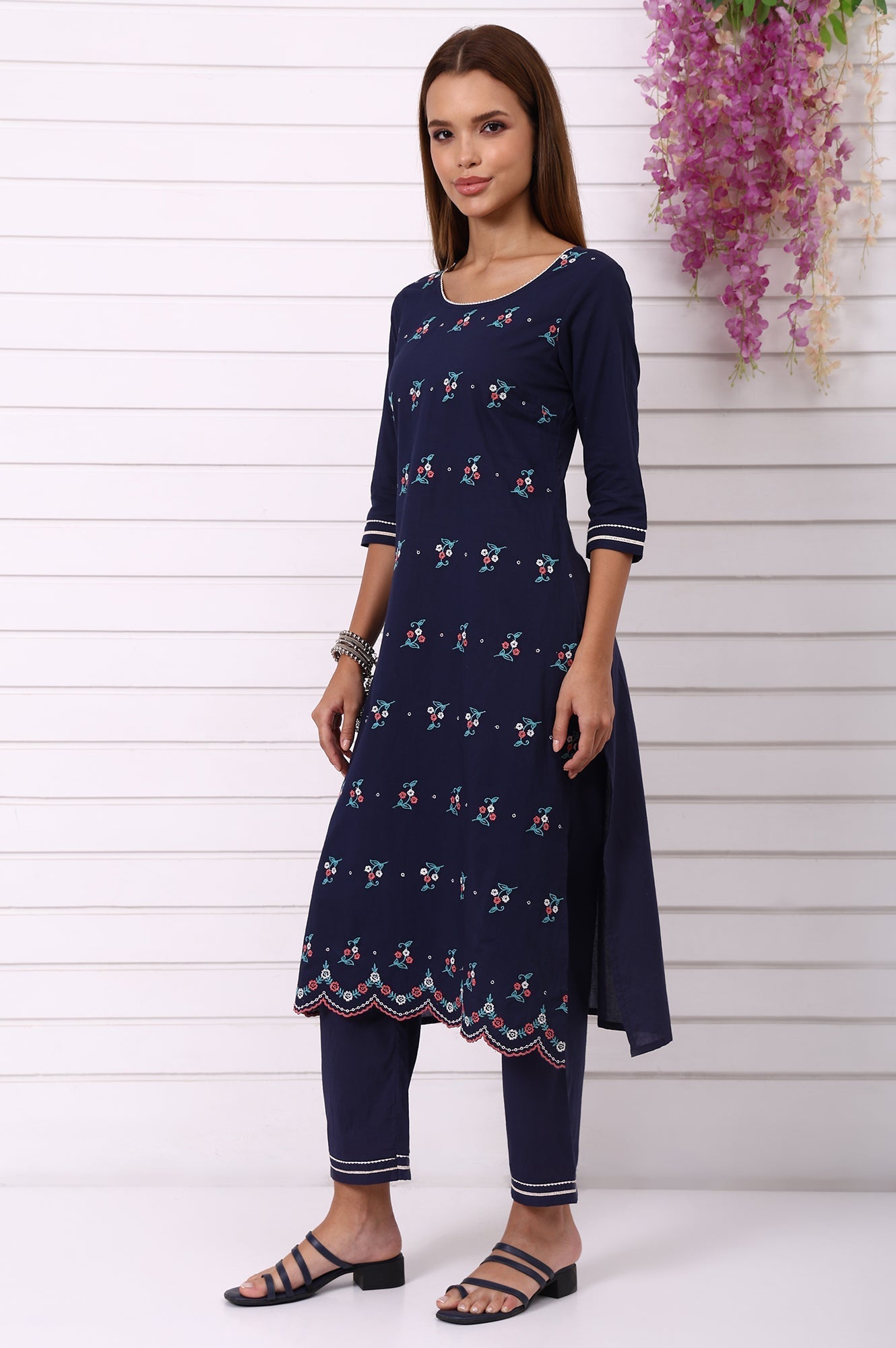 https://cdn.shopify.com/s/files/1/0776/0419/2550/files/AS16065-E608559_4.jpg?v=1769764543