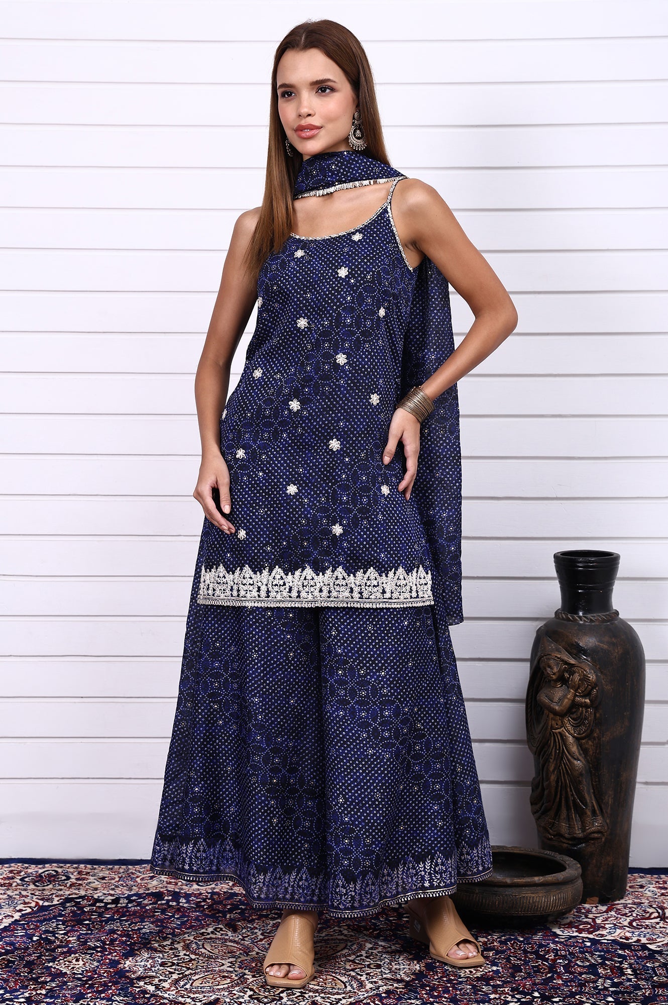 https://cdn.shopify.com/s/files/1/0776/0419/2550/files/AS16196-509399_2.jpg?v=1769763878