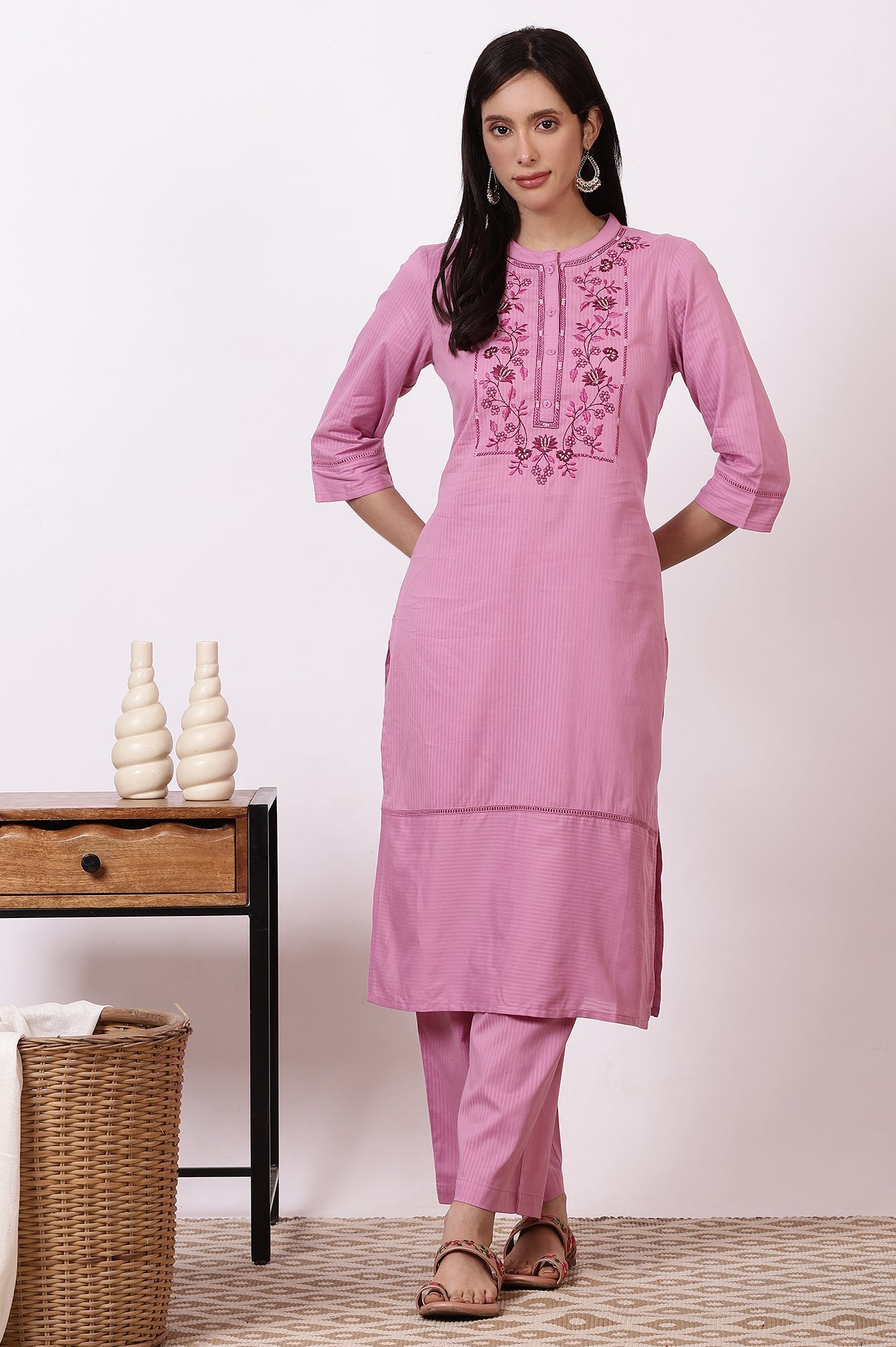https://cdn.shopify.com/s/files/1/0776/0419/2550/files/ASST15025-221944_2.jpg?v=1769763430