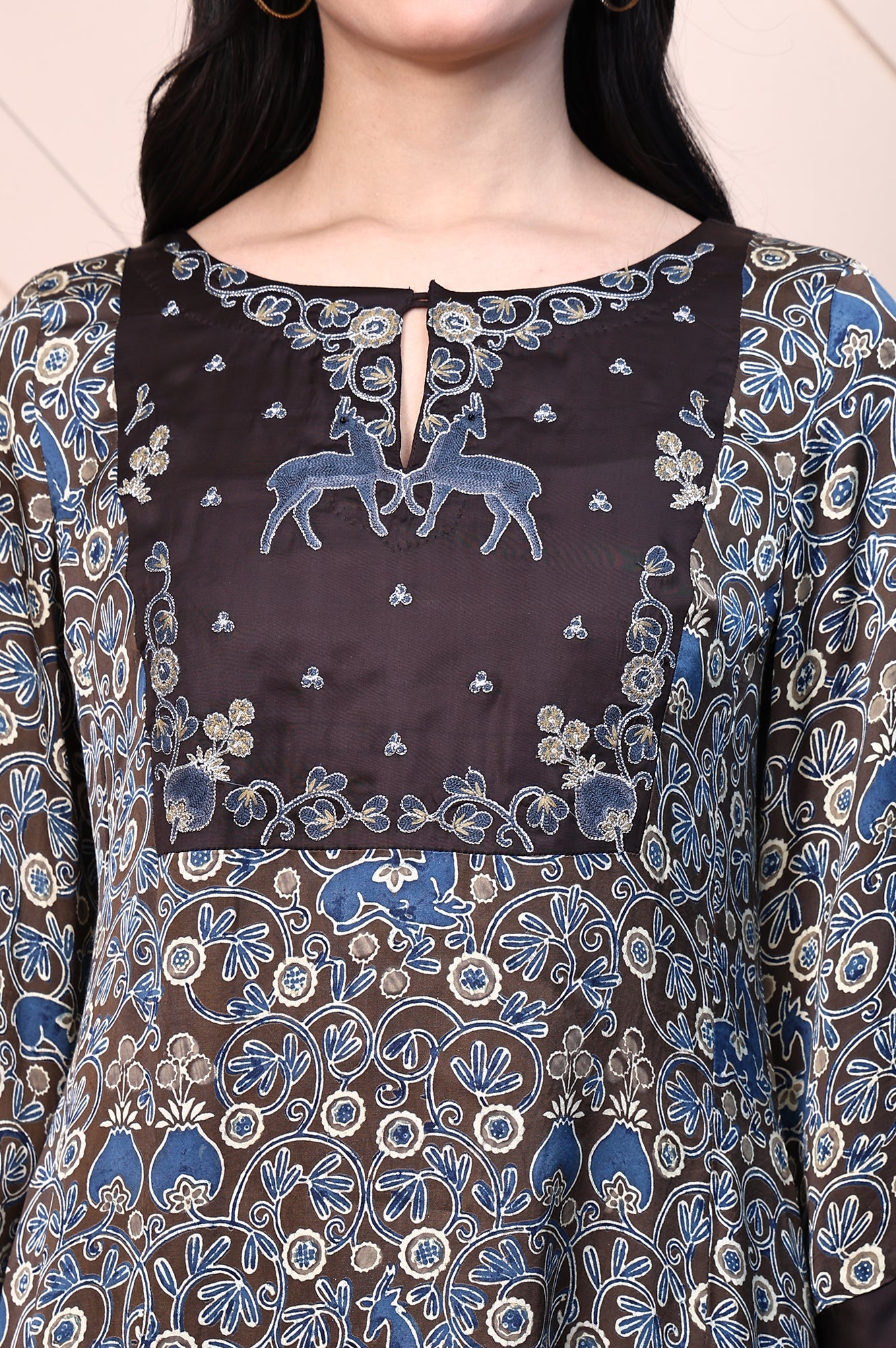 https://cdn.shopify.com/s/files/1/0776/0419/2550/files/F12031-911527_3_63a76bfe-e28e-4292-bb92-0a25f7248977.jpg?v=1756280311