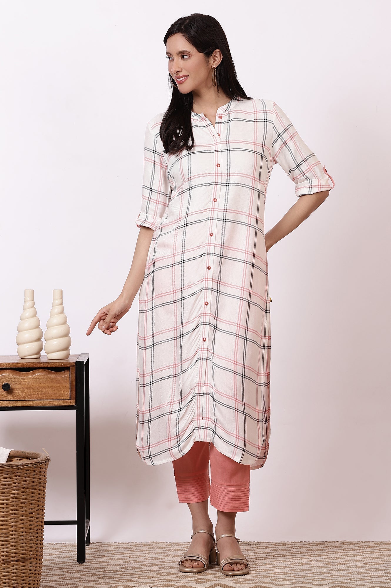https://cdn.shopify.com/s/files/1/0776/0419/2550/files/ONAS14302-704341_1.jpg?v=1769763057