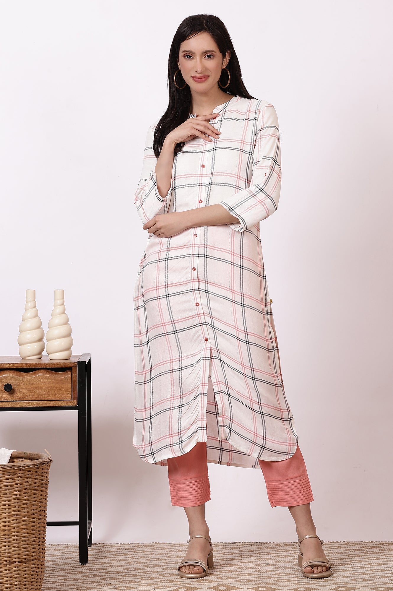 https://cdn.shopify.com/s/files/1/0776/0419/2550/files/ONAS14302-704341_2.jpg?v=1769763059