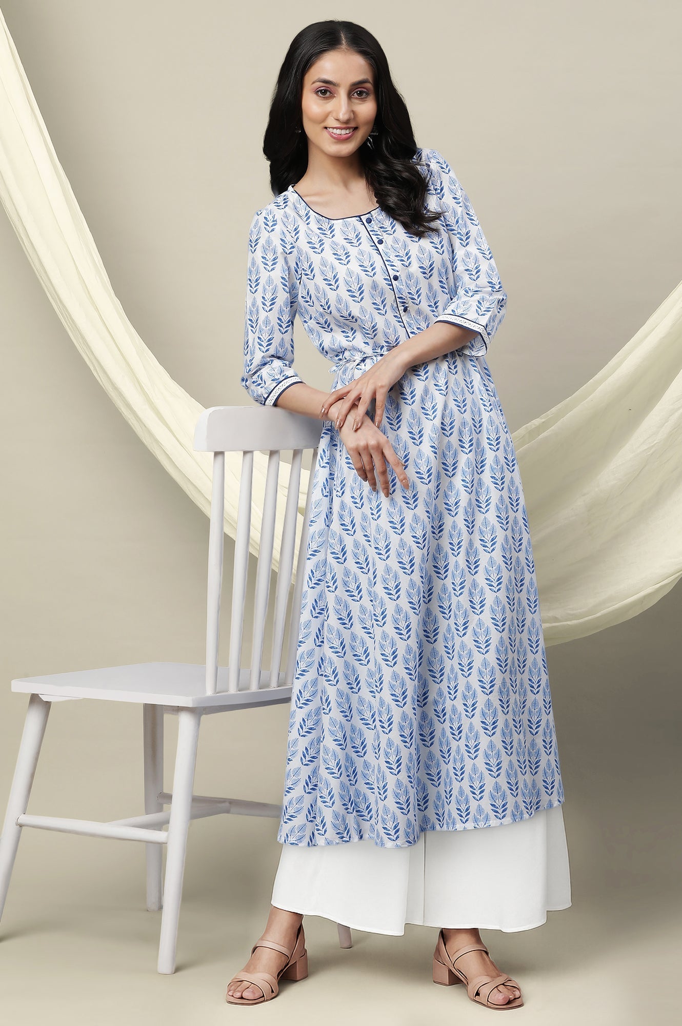 https://cdn.shopify.com/s/files/1/0776/0419/2550/files/ONVAS14418-506850.jpg?v=1769765459