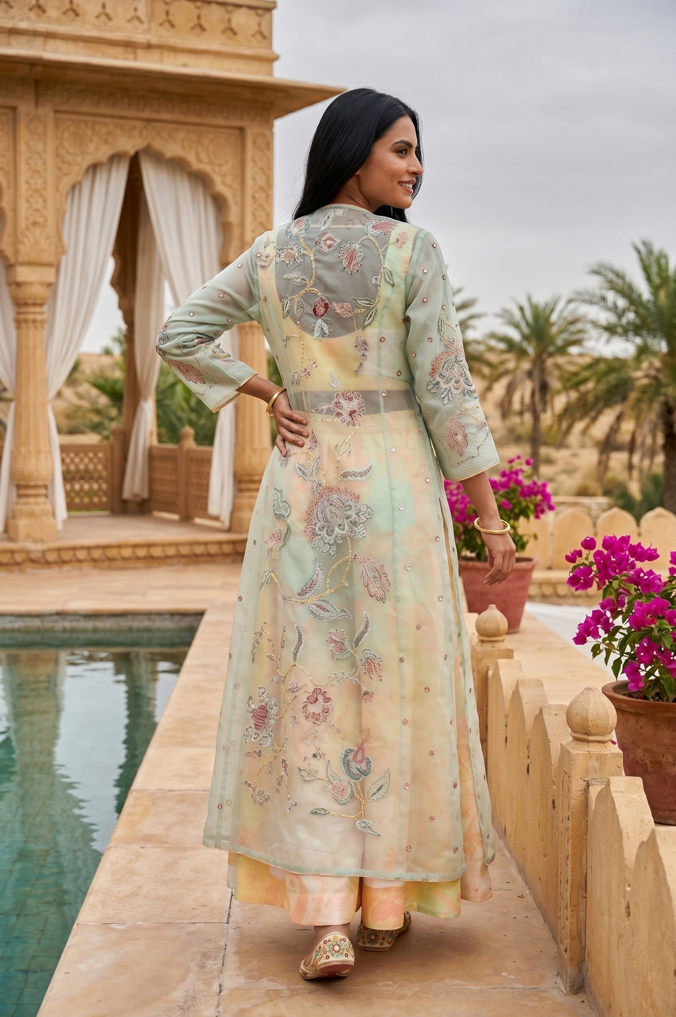 https://cdn.shopify.com/s/files/1/0776/0419/2550/files/SP13594-225178_5.jpg?v=1780469477