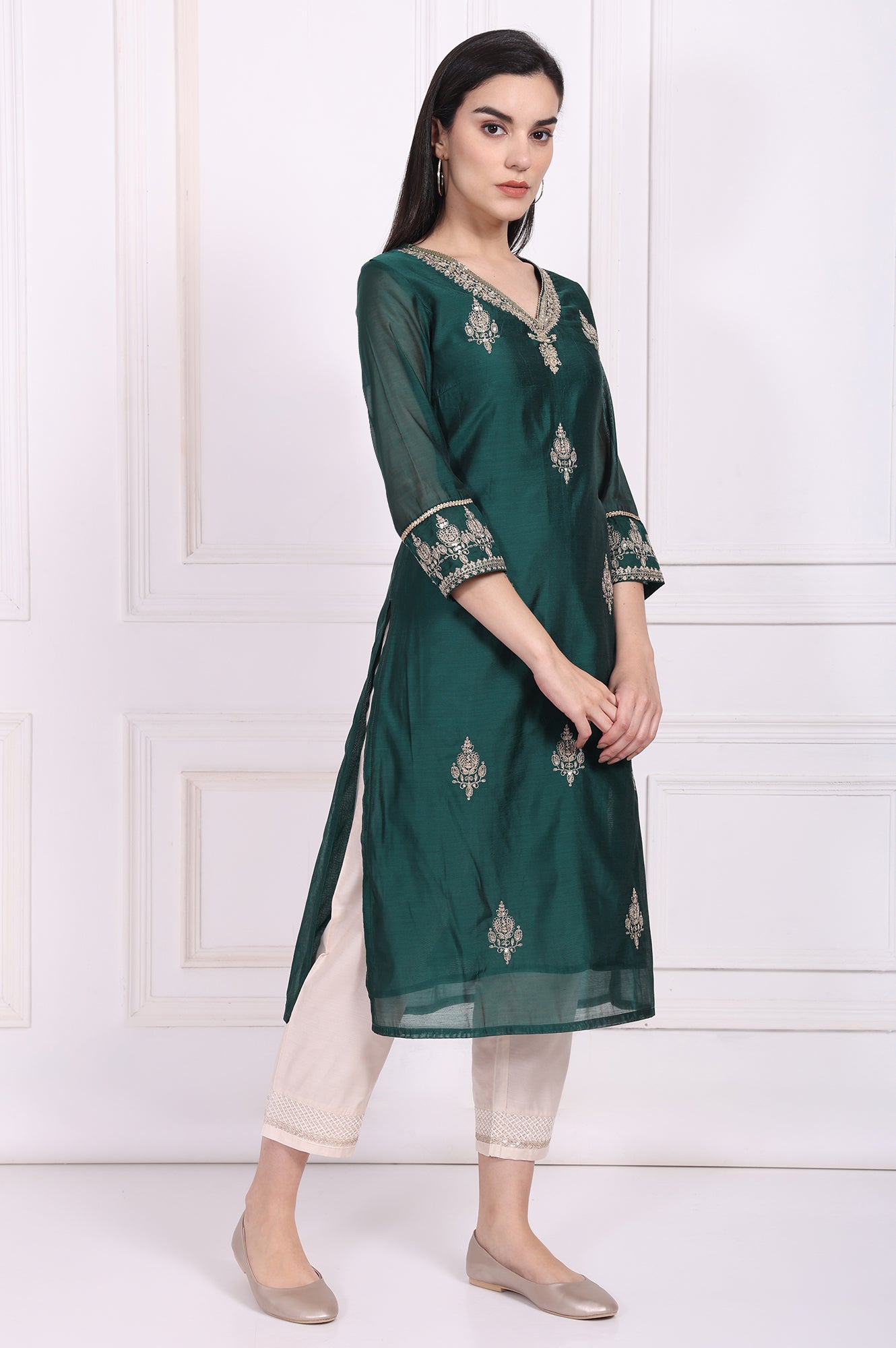 https://cdn.shopify.com/s/files/1/0776/0419/2550/files/W13453-224095_6.jpg?v=1764652164