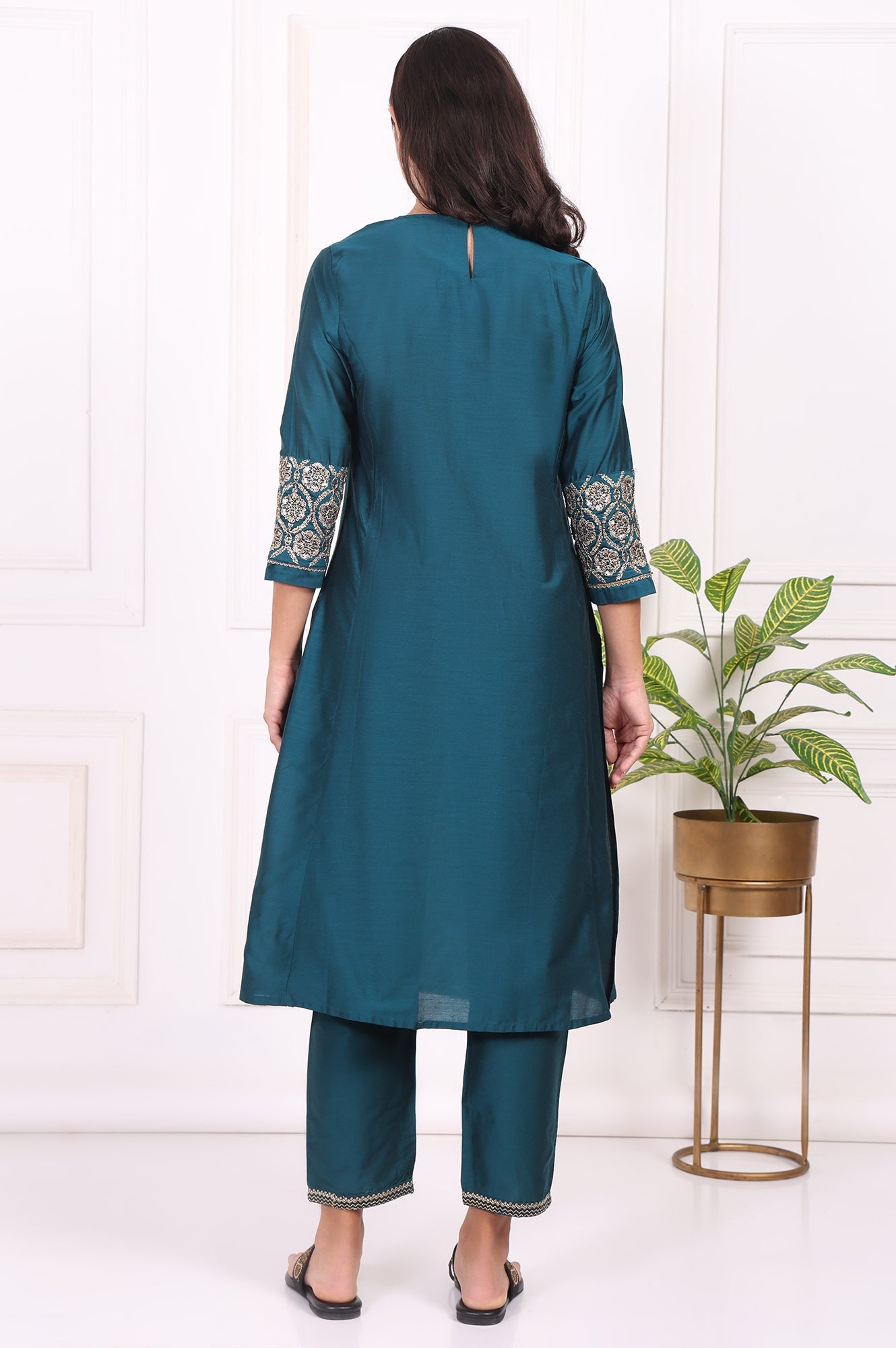 https://cdn.shopify.com/s/files/1/0776/0419/2550/files/W13457-222010_5.jpg?v=1764652161