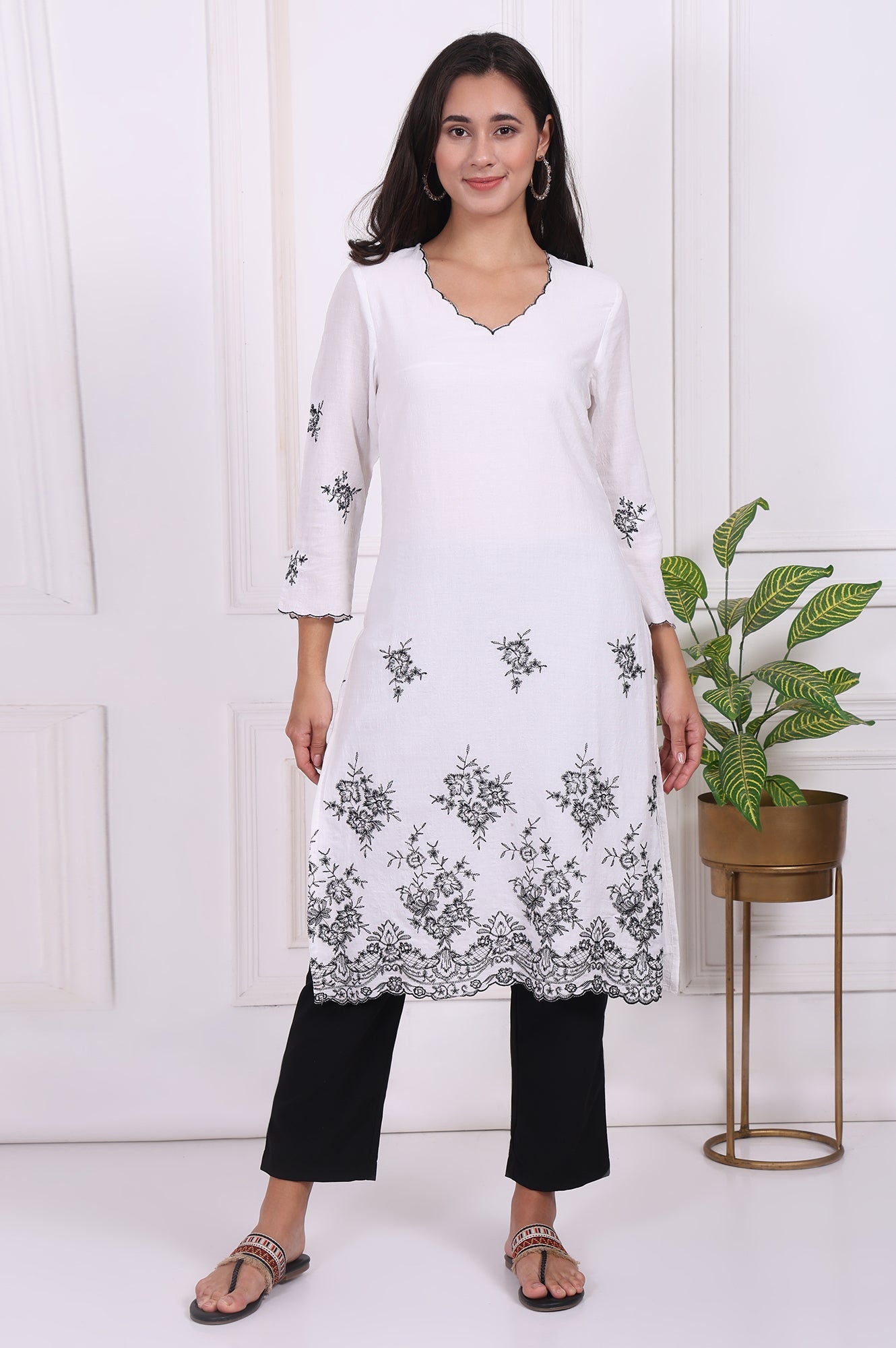 https://cdn.shopify.com/s/files/1/0776/0419/2550/files/W13694-401070_2.jpg?v=1764652159