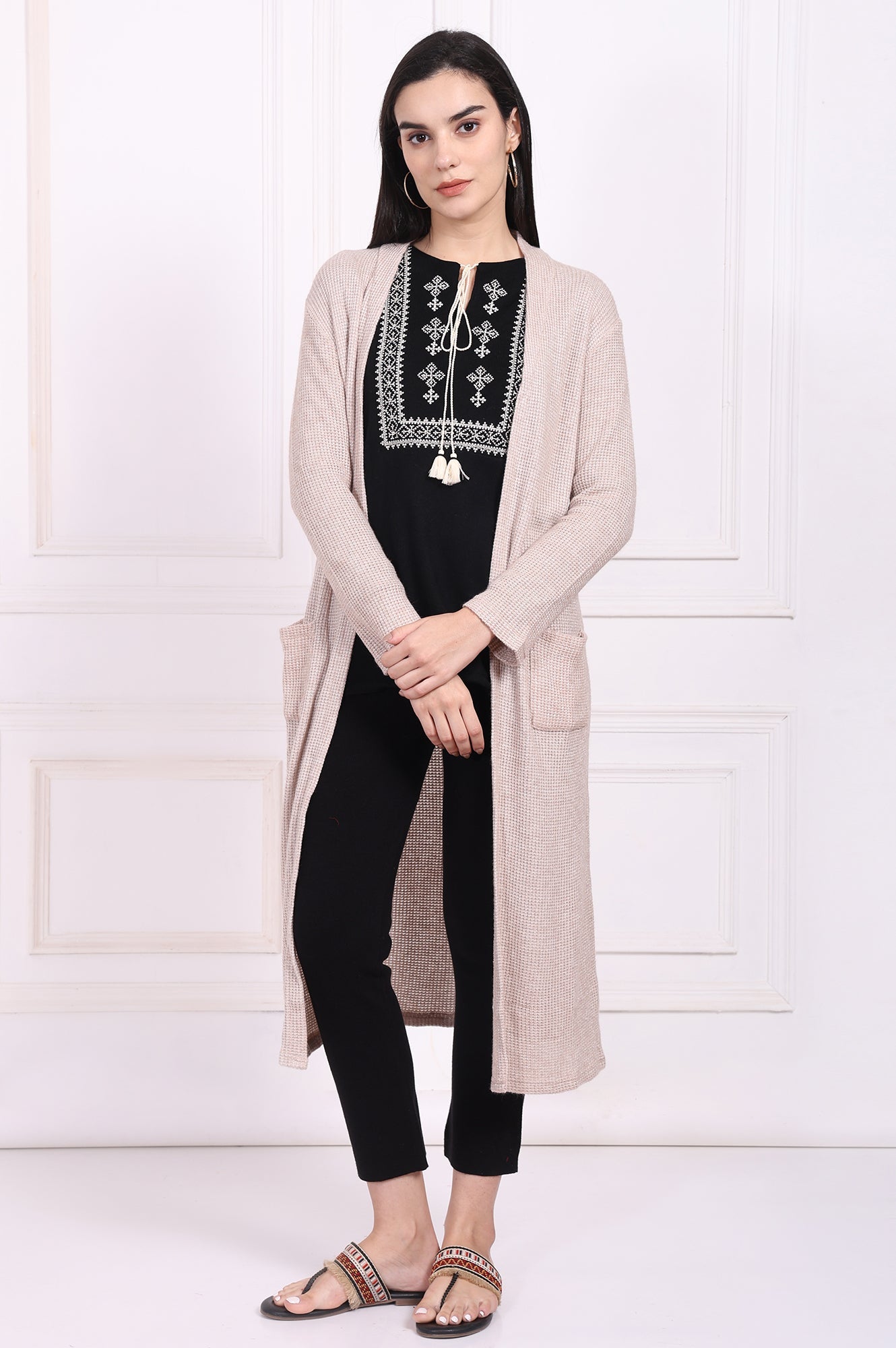 https://cdn.shopify.com/s/files/1/0776/0419/2550/files/W20224-224572_1.jpg?v=1761279147