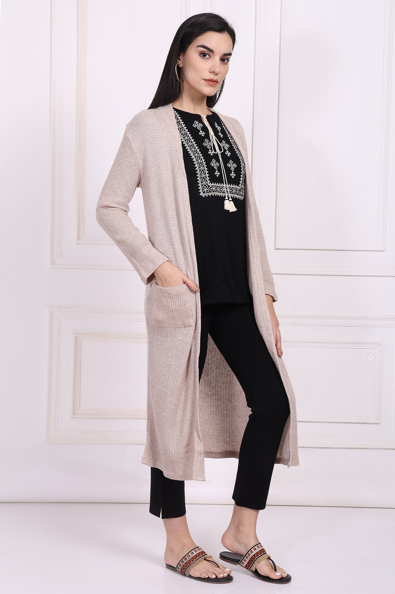 https://cdn.shopify.com/s/files/1/0776/0419/2550/files/W20224-224572_6.jpg?v=1761279147