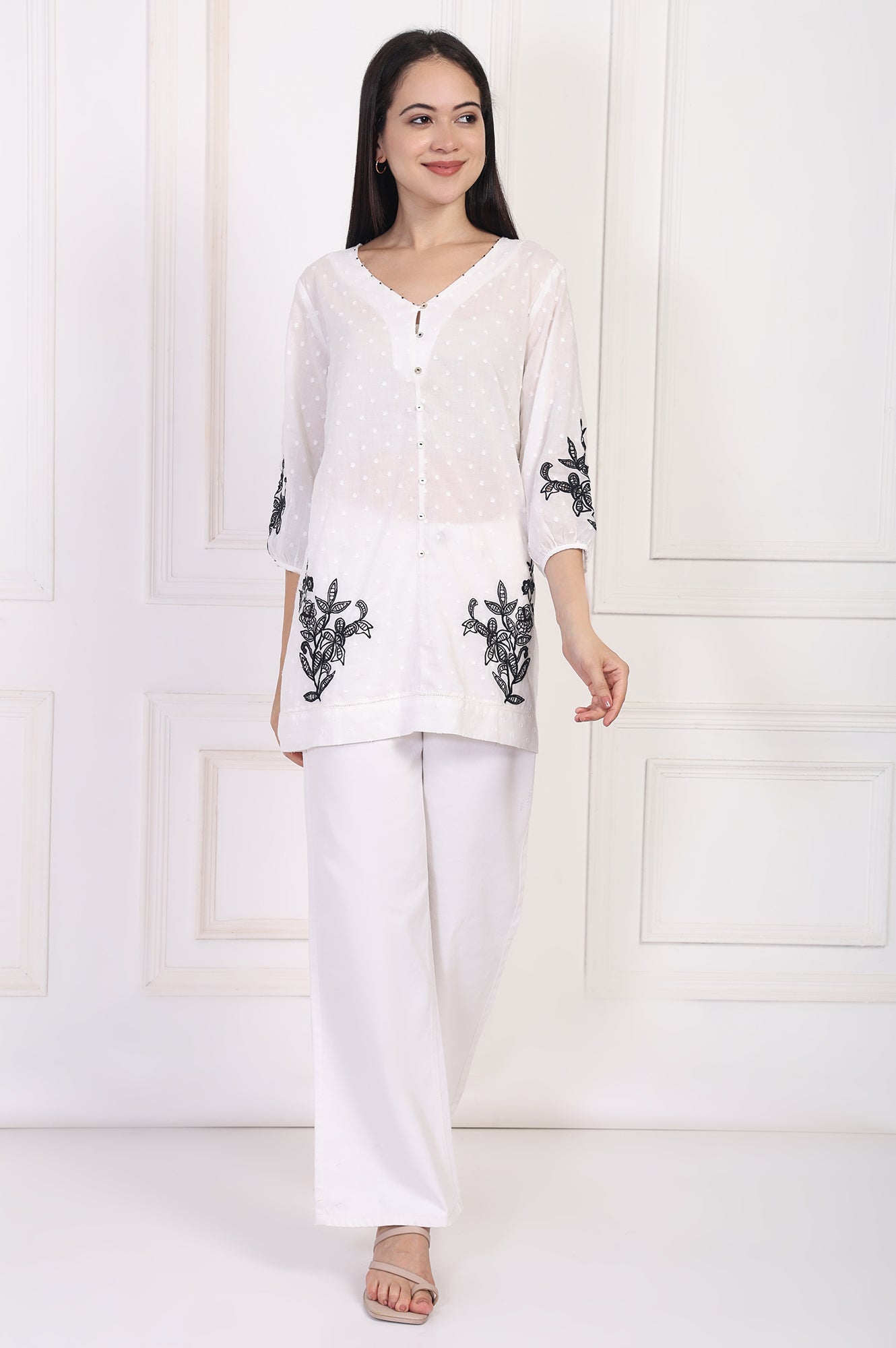https://cdn.shopify.com/s/files/1/0776/0419/2550/files/W31335-223988_1.jpg?v=1761281141