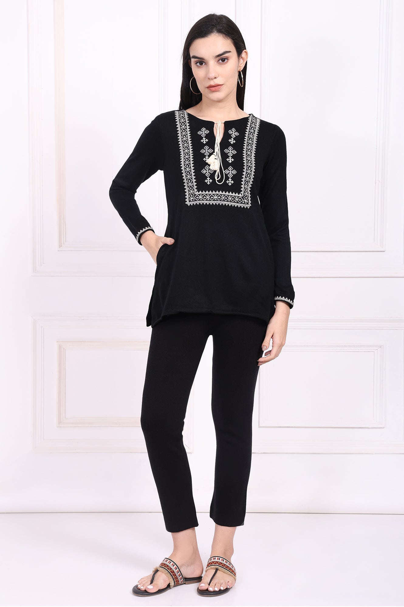 https://cdn.shopify.com/s/files/1/0776/0419/2550/files/W31425-223871_1.jpg?v=1761281230