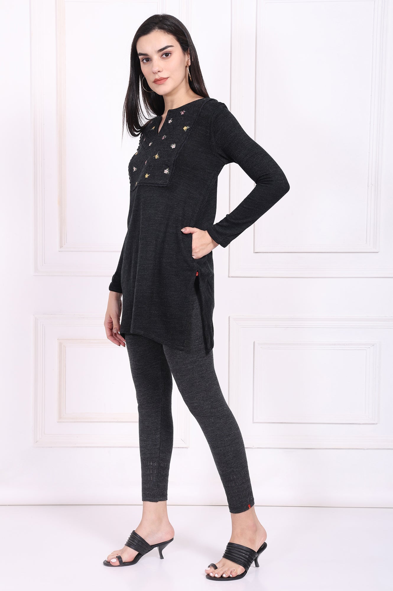 https://cdn.shopify.com/s/files/1/0776/0419/2550/files/W31430-219937_4.jpg?v=1761281215