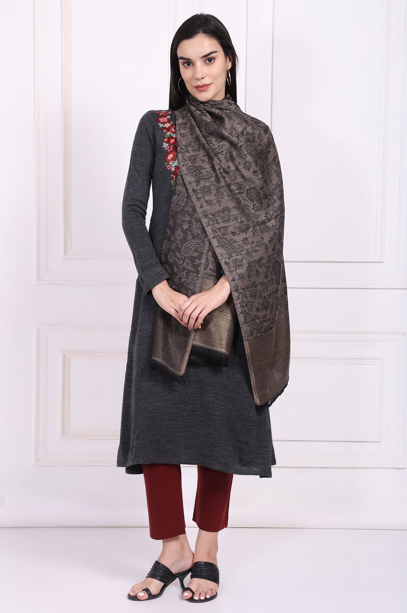 https://cdn.shopify.com/s/files/1/0776/0419/2550/files/W82636-314611_2.jpg?v=1761280903