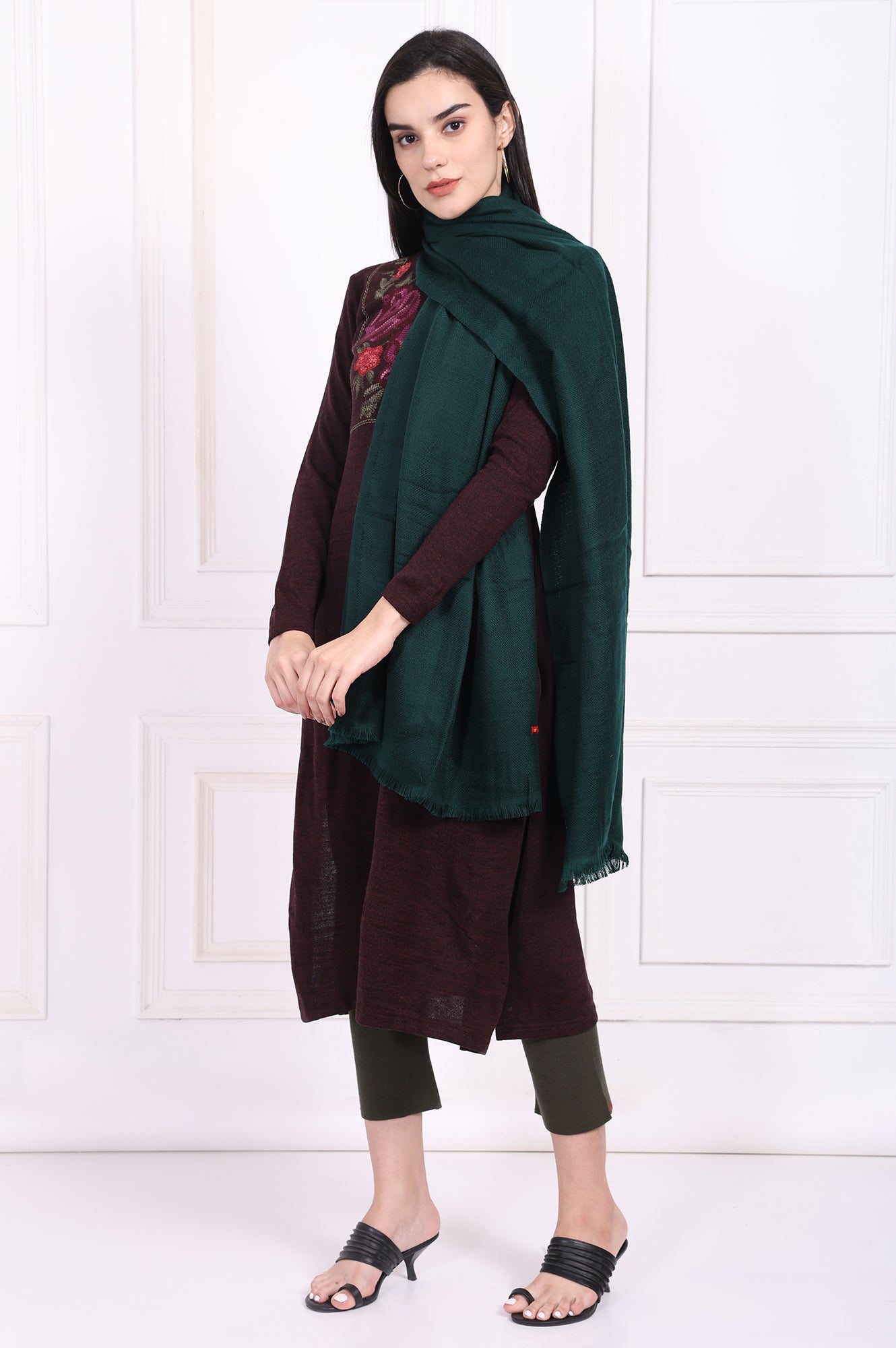 https://cdn.shopify.com/s/files/1/0776/0419/2550/files/W82645-220145_4.jpg?v=1761280830