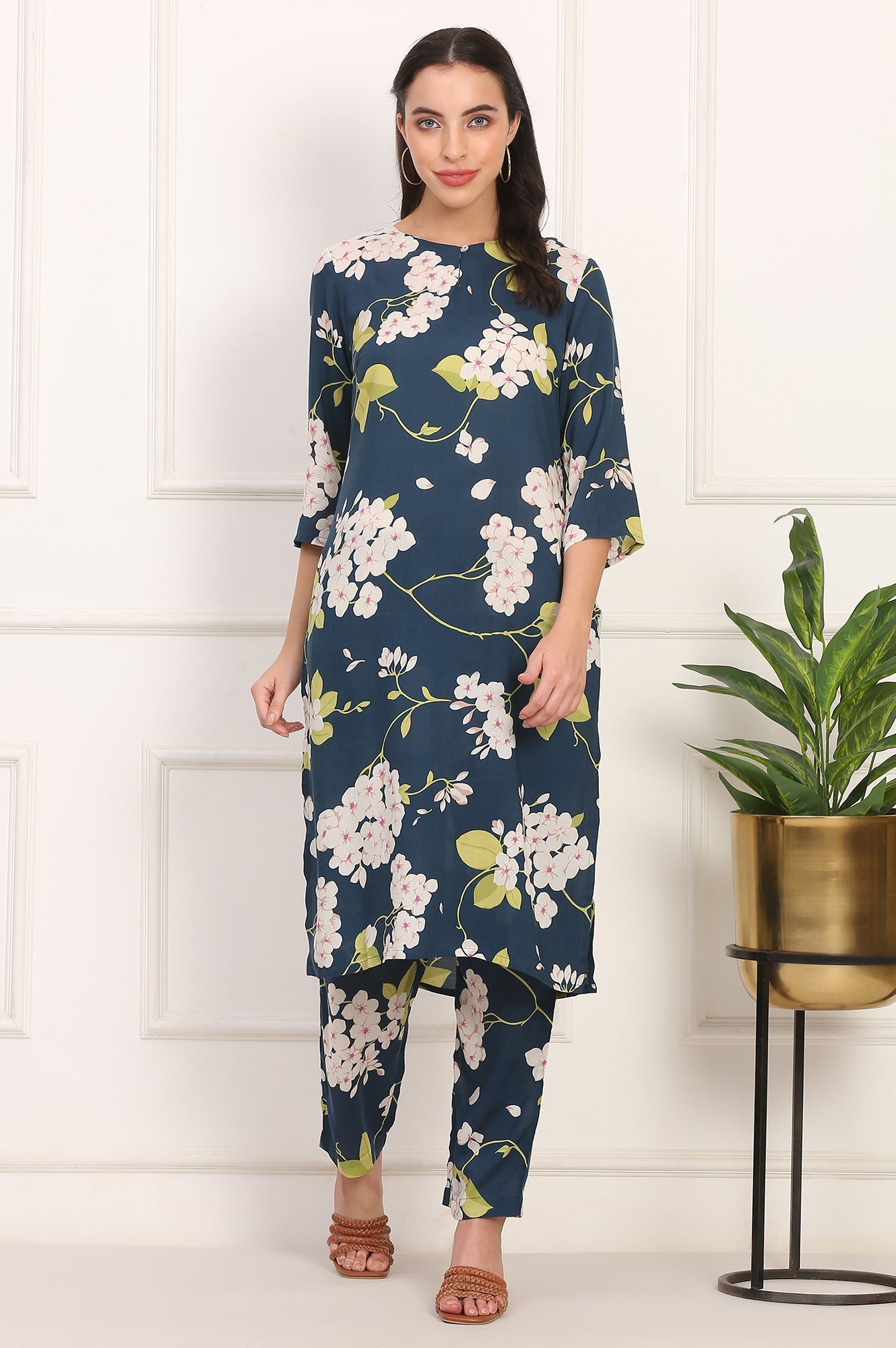 Navy Blue Floral Printed Straight Pure Cotton Kurta and Straight Pants Co-ord Set