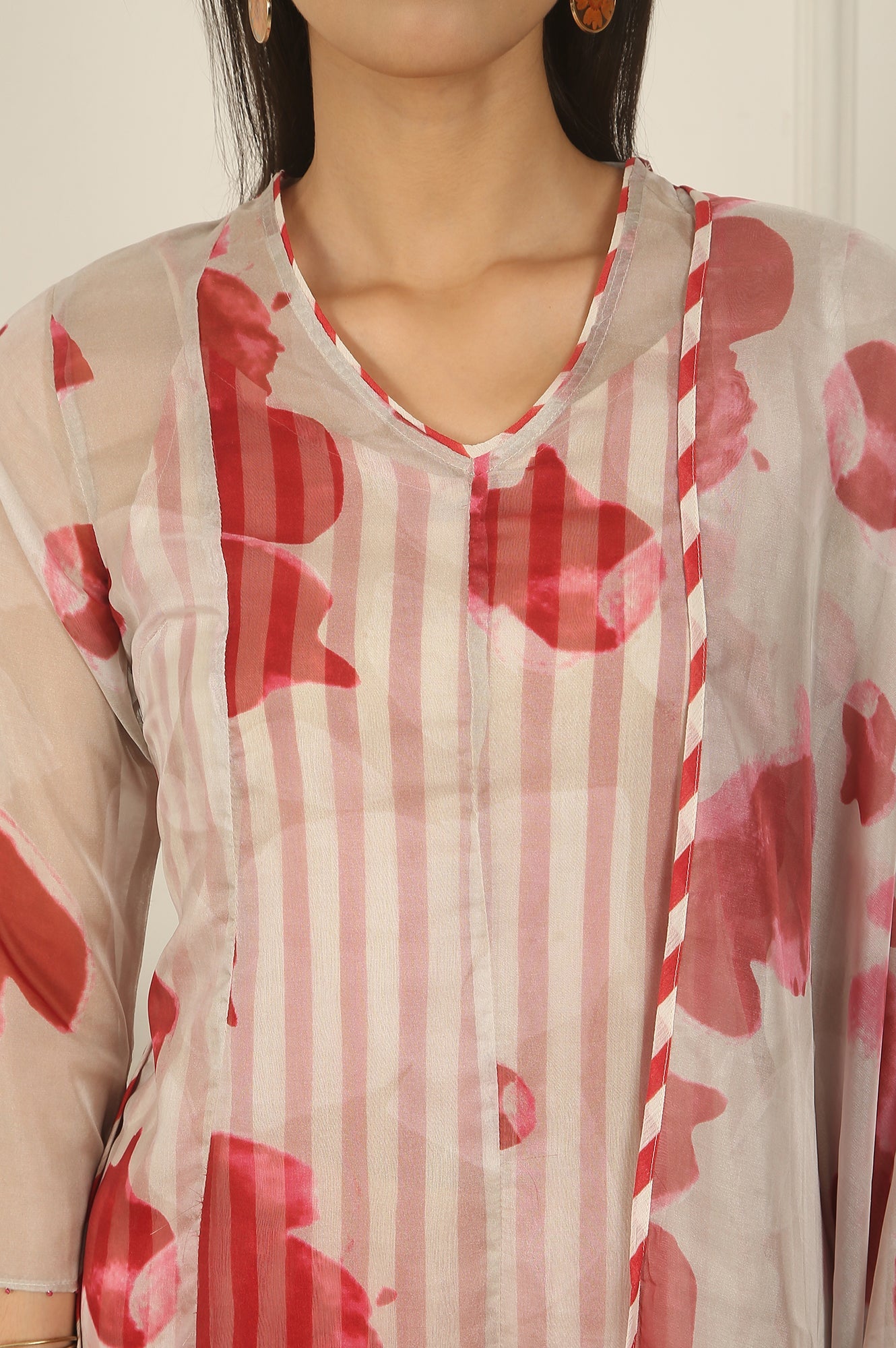 White and Red Printed Layered Organza Kurta, Pants and Dupatta Set