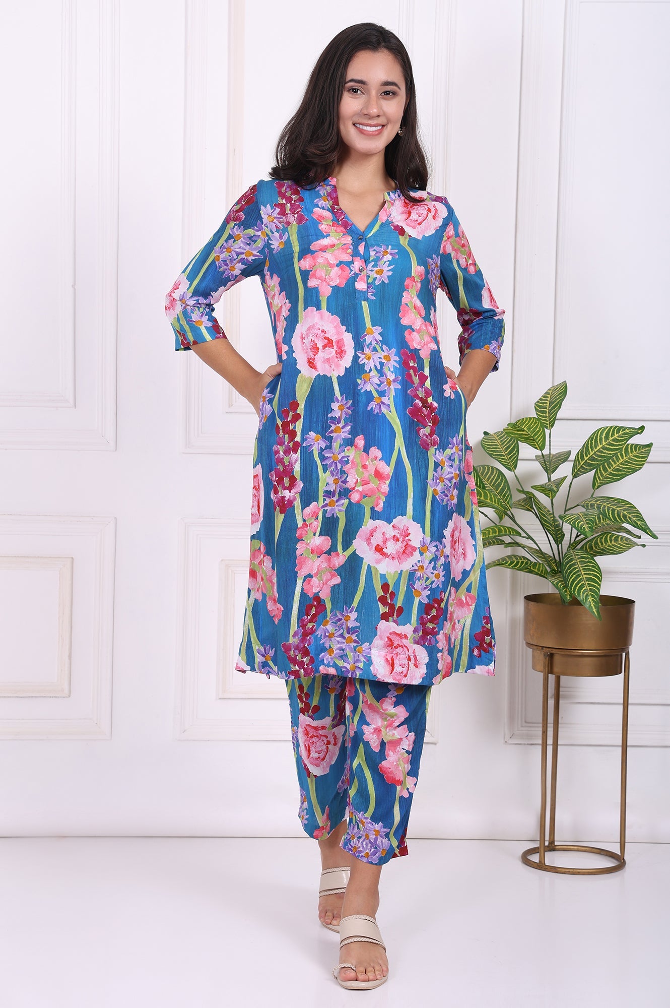 https://cdn.shopify.com/s/files/1/0776/0419/2550/files/WS12646-125341_1_882cd34d-0582-42a9-b9b4-49daa6053e46.jpg?v=1764652182