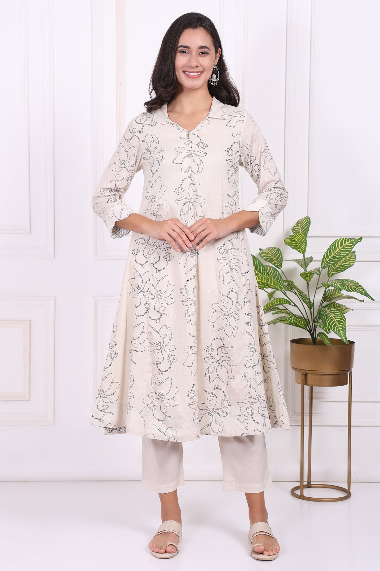 https://cdn.shopify.com/s/files/1/0776/0419/2550/files/WS12689-125500_1.jpg?v=1764652141