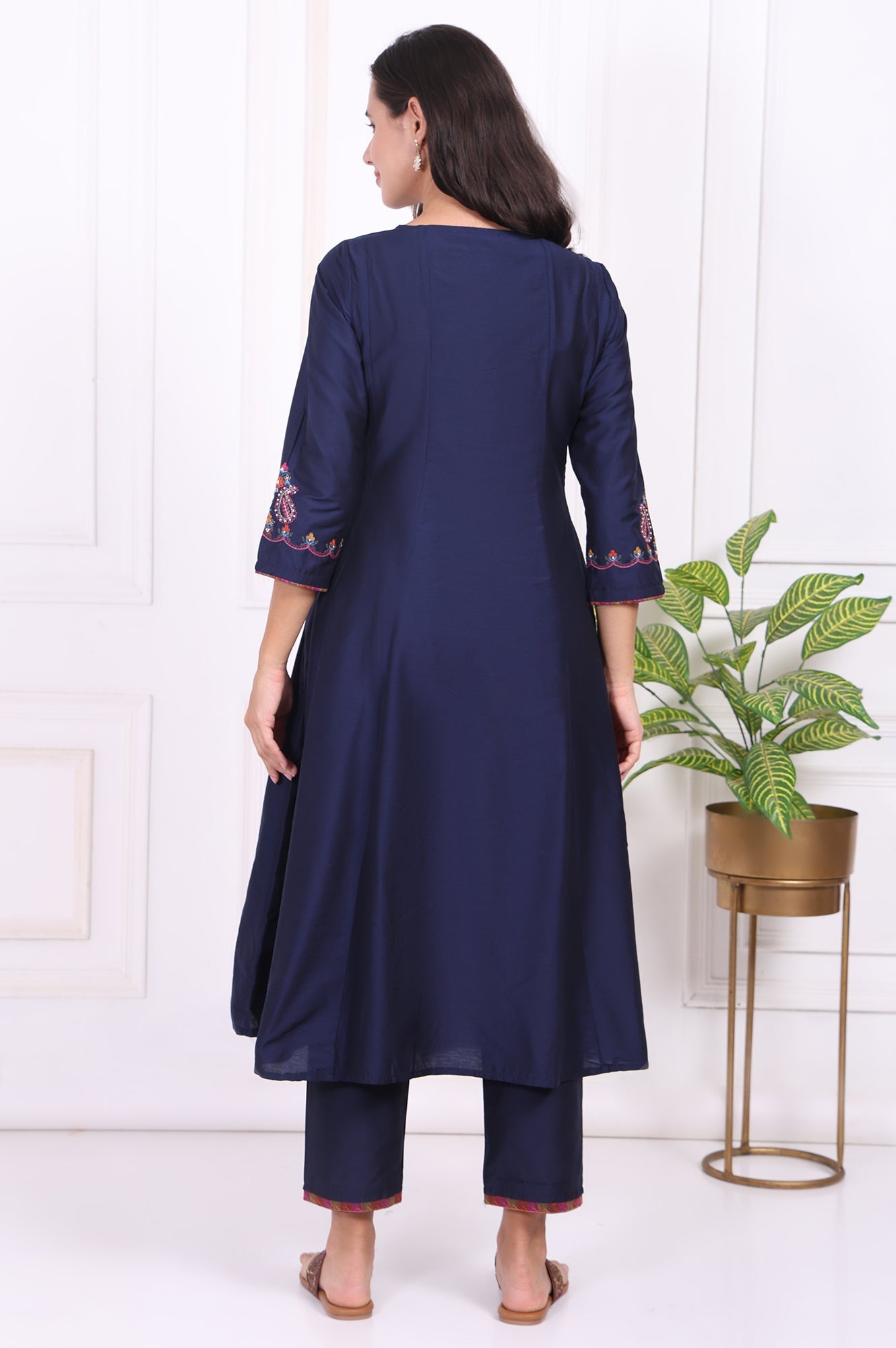 https://cdn.shopify.com/s/files/1/0776/0419/2550/files/WS12904-224478_5_7a56255c-6674-4a56-99f6-68e76dc7413a.jpg?v=1764652163