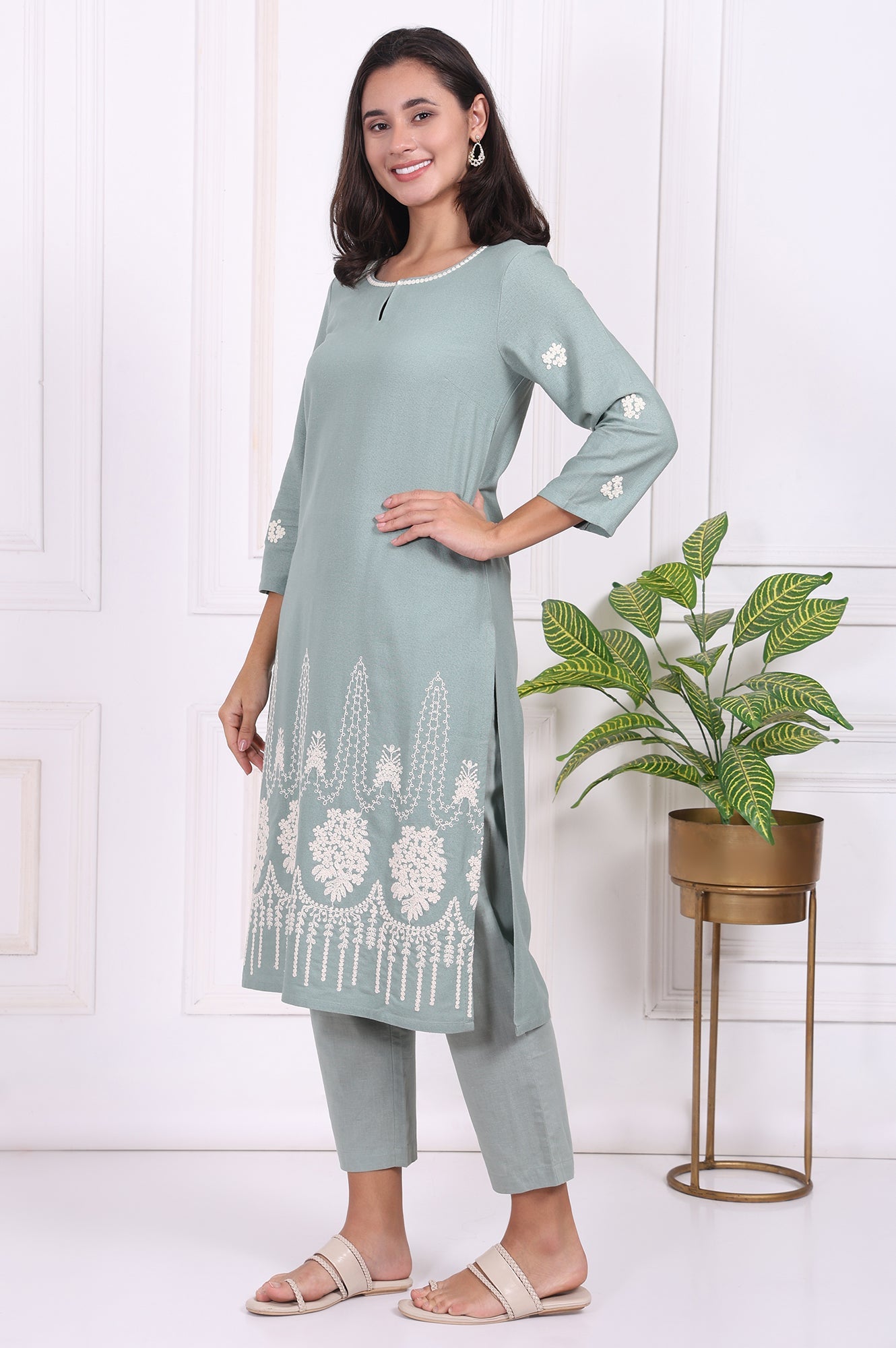 https://cdn.shopify.com/s/files/1/0776/0419/2550/files/WS13698-401067_4.jpg?v=1764652142