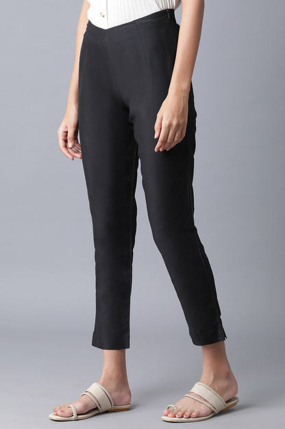 Black Solid Slim Fit Trousers