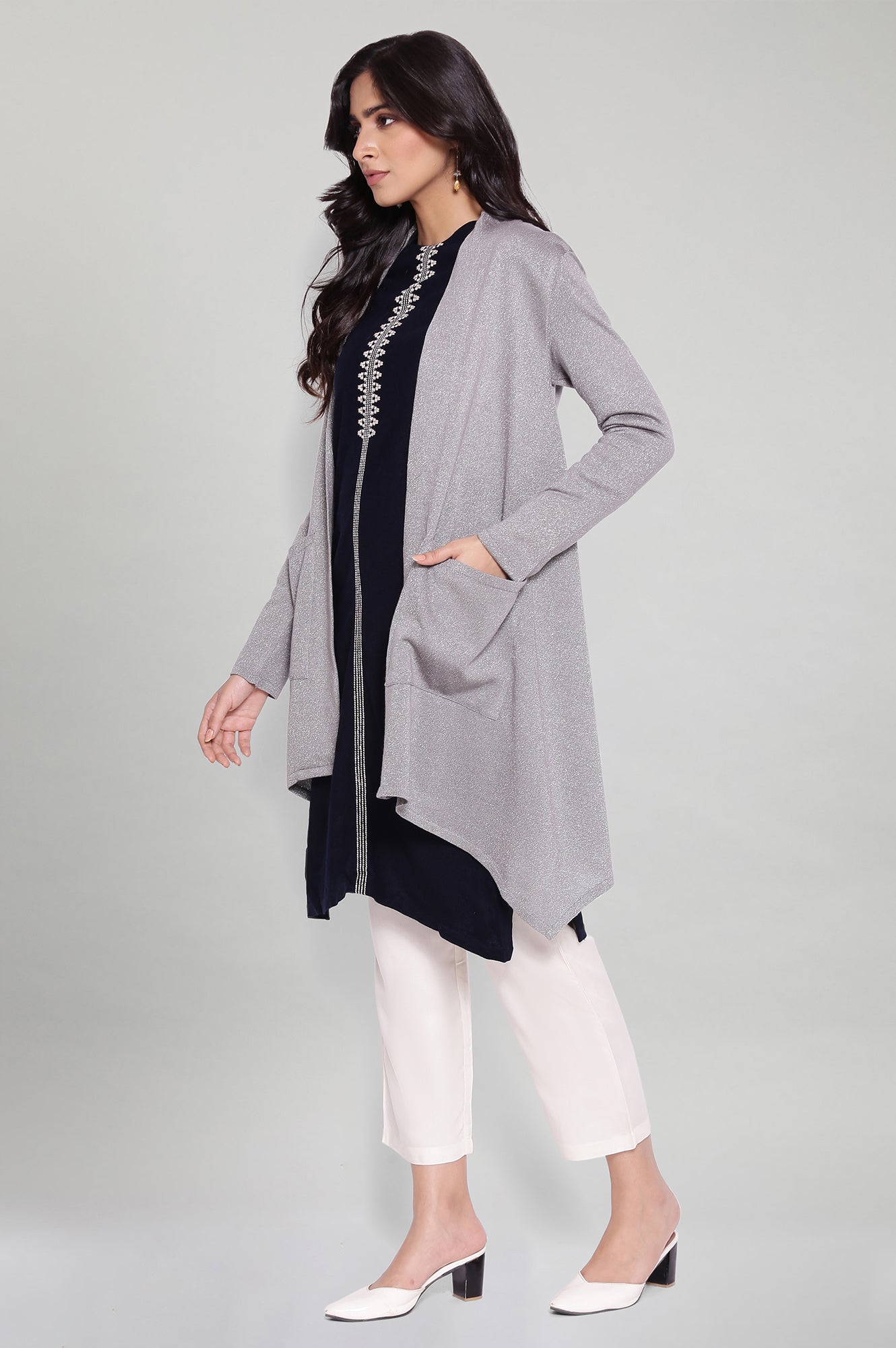 https://cdn.shopify.com/s/files/1/0776/0419/2550/files/20NOW40055-C4346_3.jpg?v=1721266598