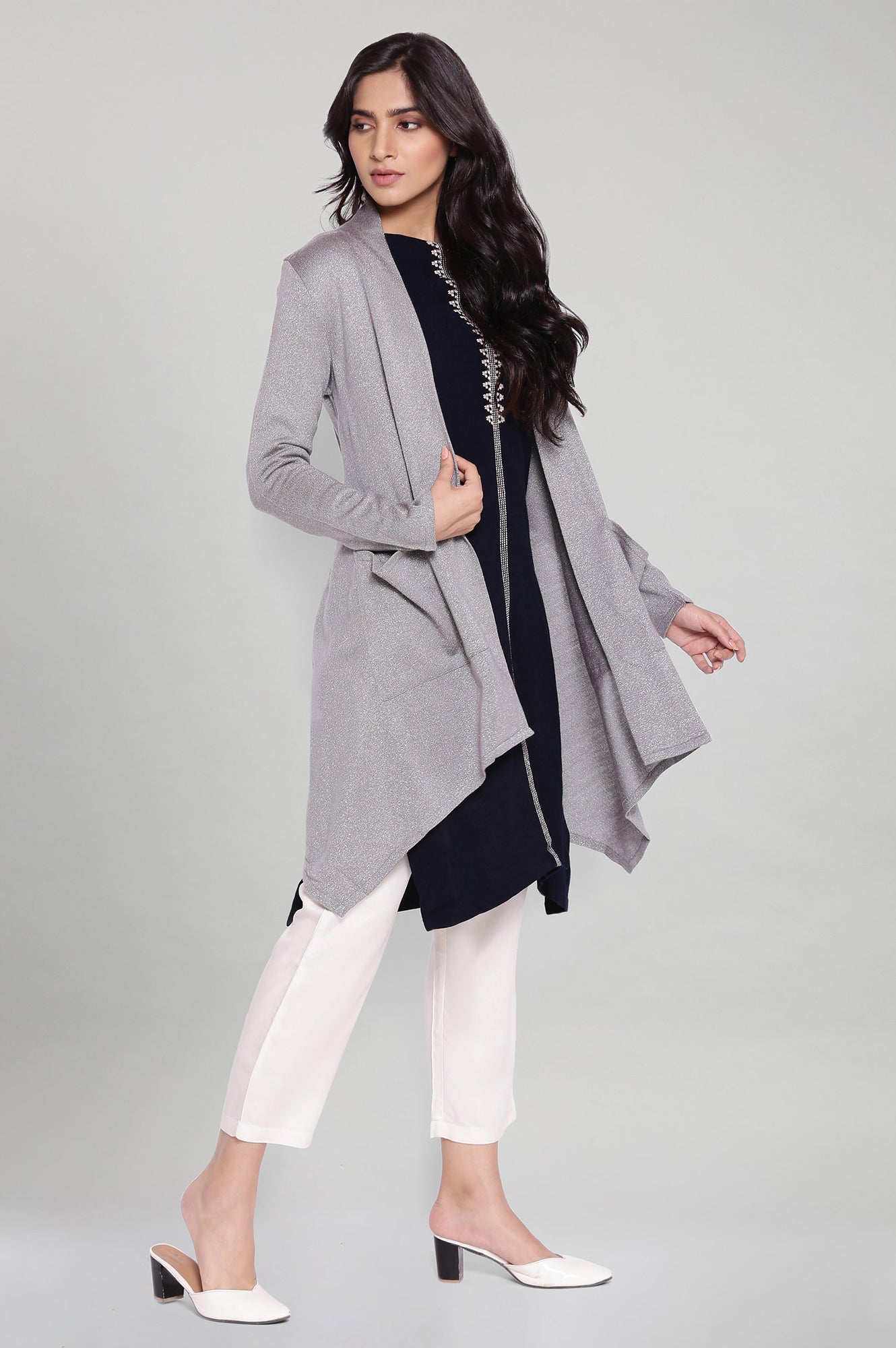 https://cdn.shopify.com/s/files/1/0776/0419/2550/files/20NOW40055-C4346_4.jpg?v=1721266598