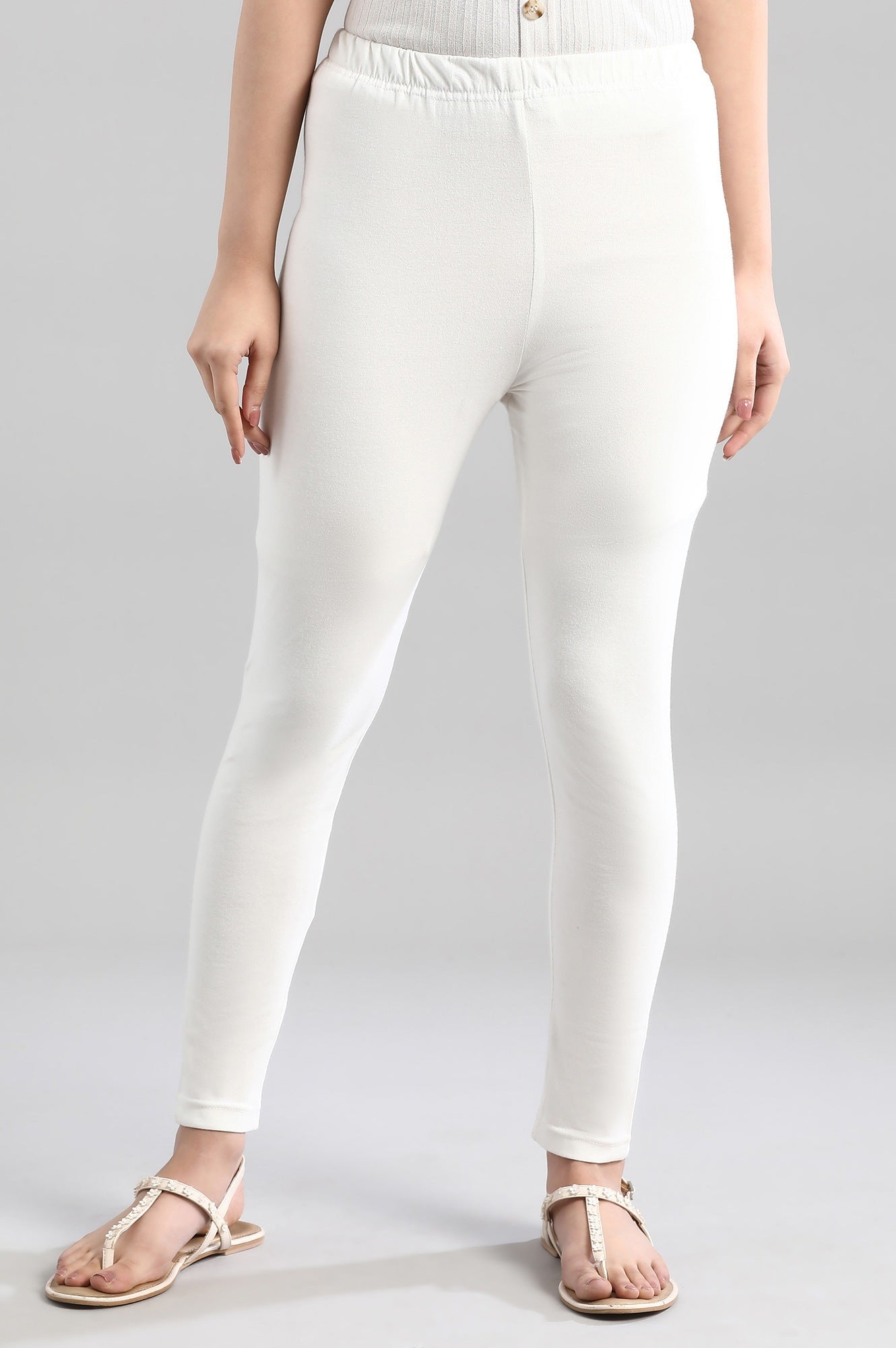 https://cdn.shopify.com/s/files/1/0776/0419/2550/files/21CRA60019-601730_1_5e67e474-e5b7-4d89-bd80-1f8afc23198d.jpg?v=1769763575