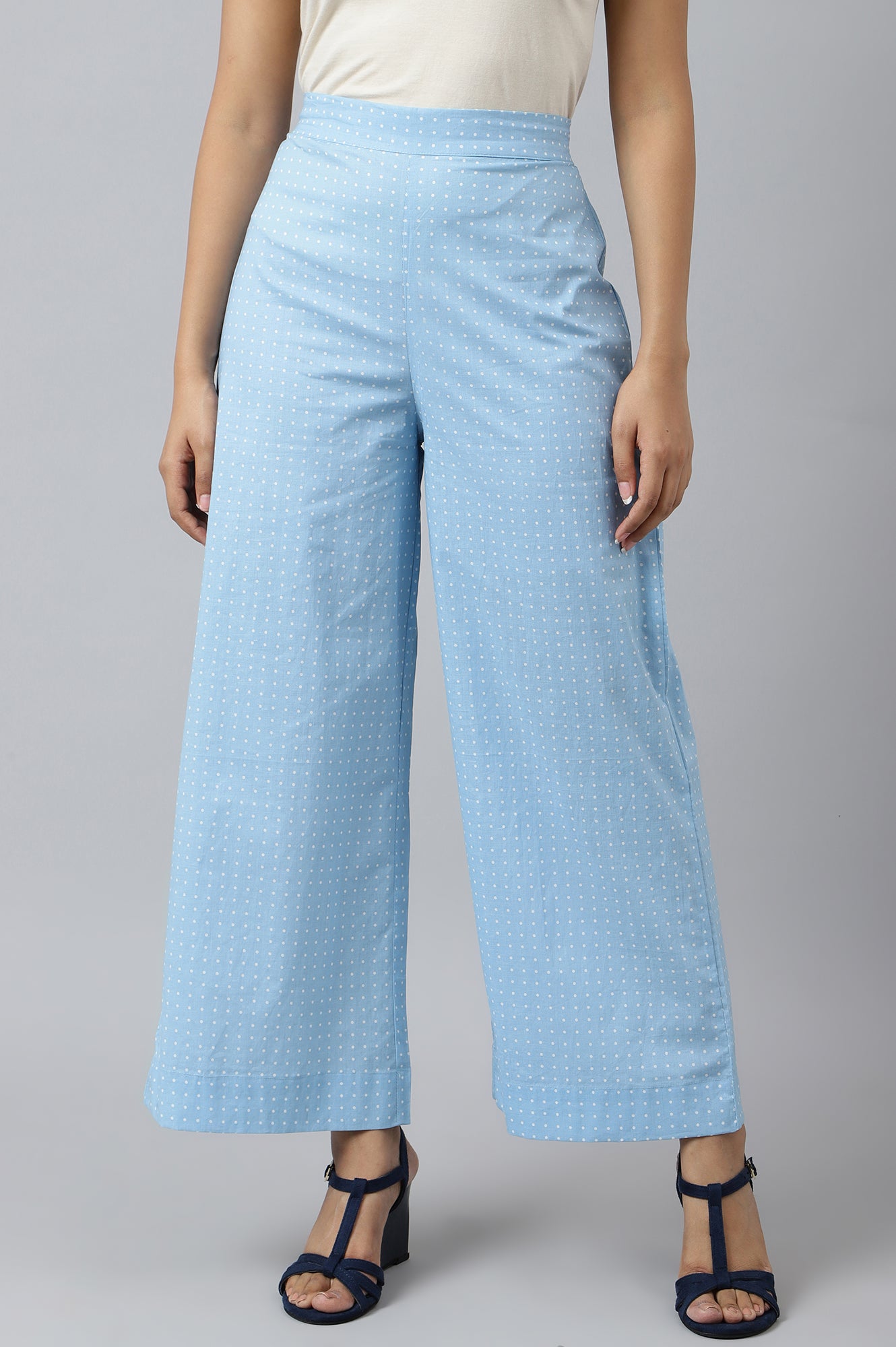 https://cdn.shopify.com/s/files/1/0776/0419/2550/files/22AUA60005-505715_1_9b7aa42f-88c3-4acc-9999-44906e2b8dba.jpg?v=1769764018