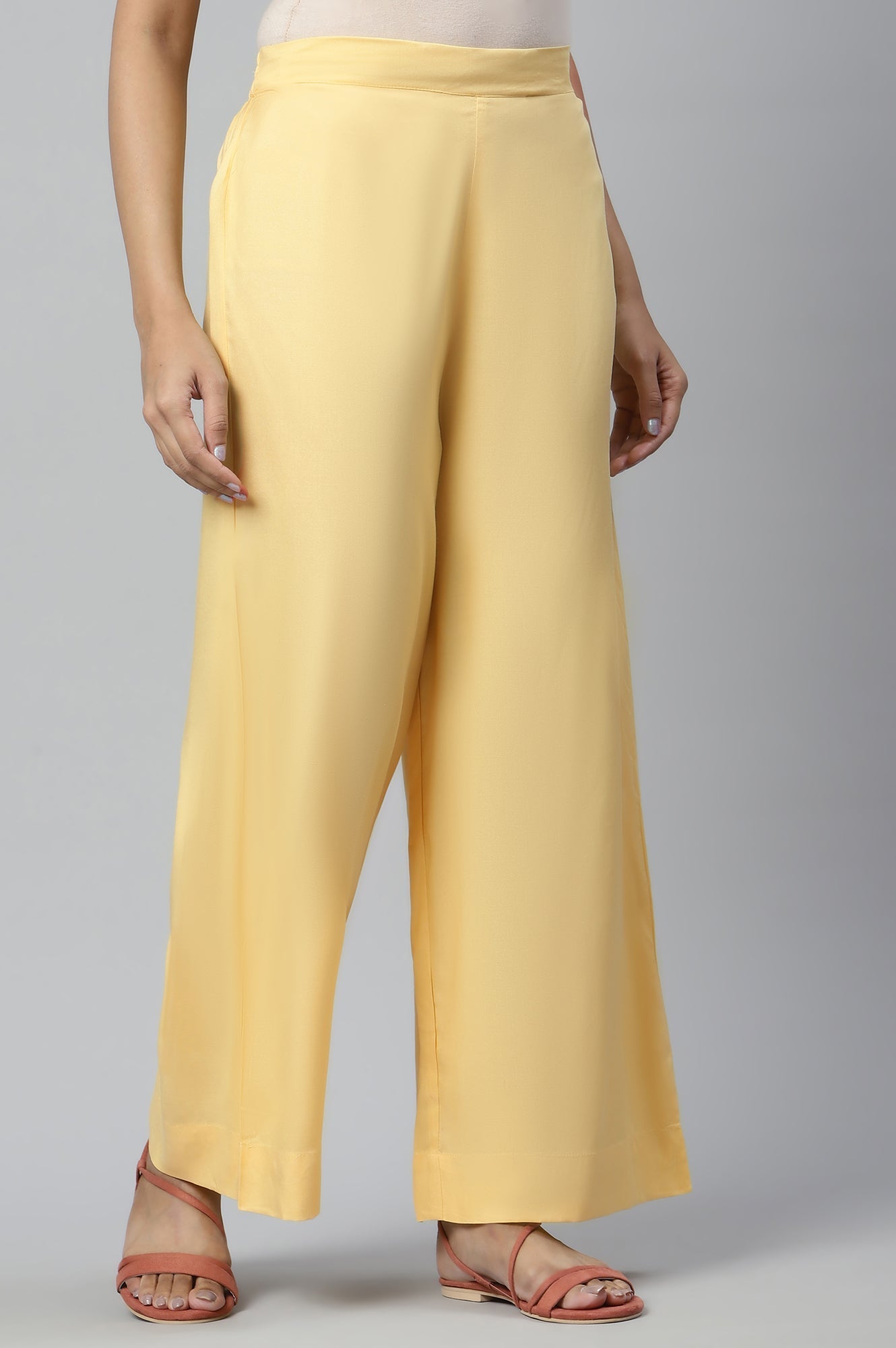 https://cdn.shopify.com/s/files/1/0776/0419/2550/files/22AUA60005-604807_4_324fb1b5-9f6f-45b7-a83a-ab5aa2f645c2.jpg?v=1769764127