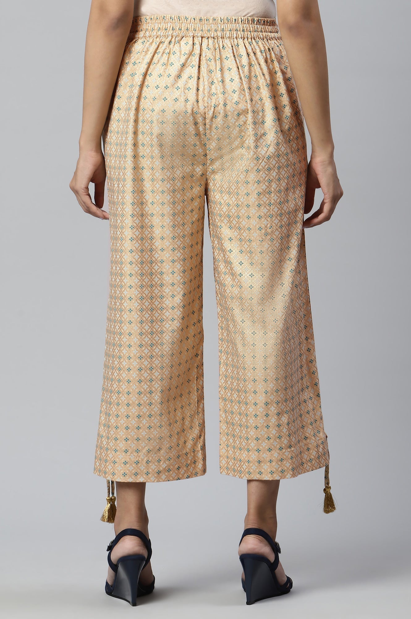https://cdn.shopify.com/s/files/1/0776/0419/2550/files/22AUA60275-505166_2_95b0123a-0151-4217-8a54-8f2e1a168fef.jpg?v=1769763280