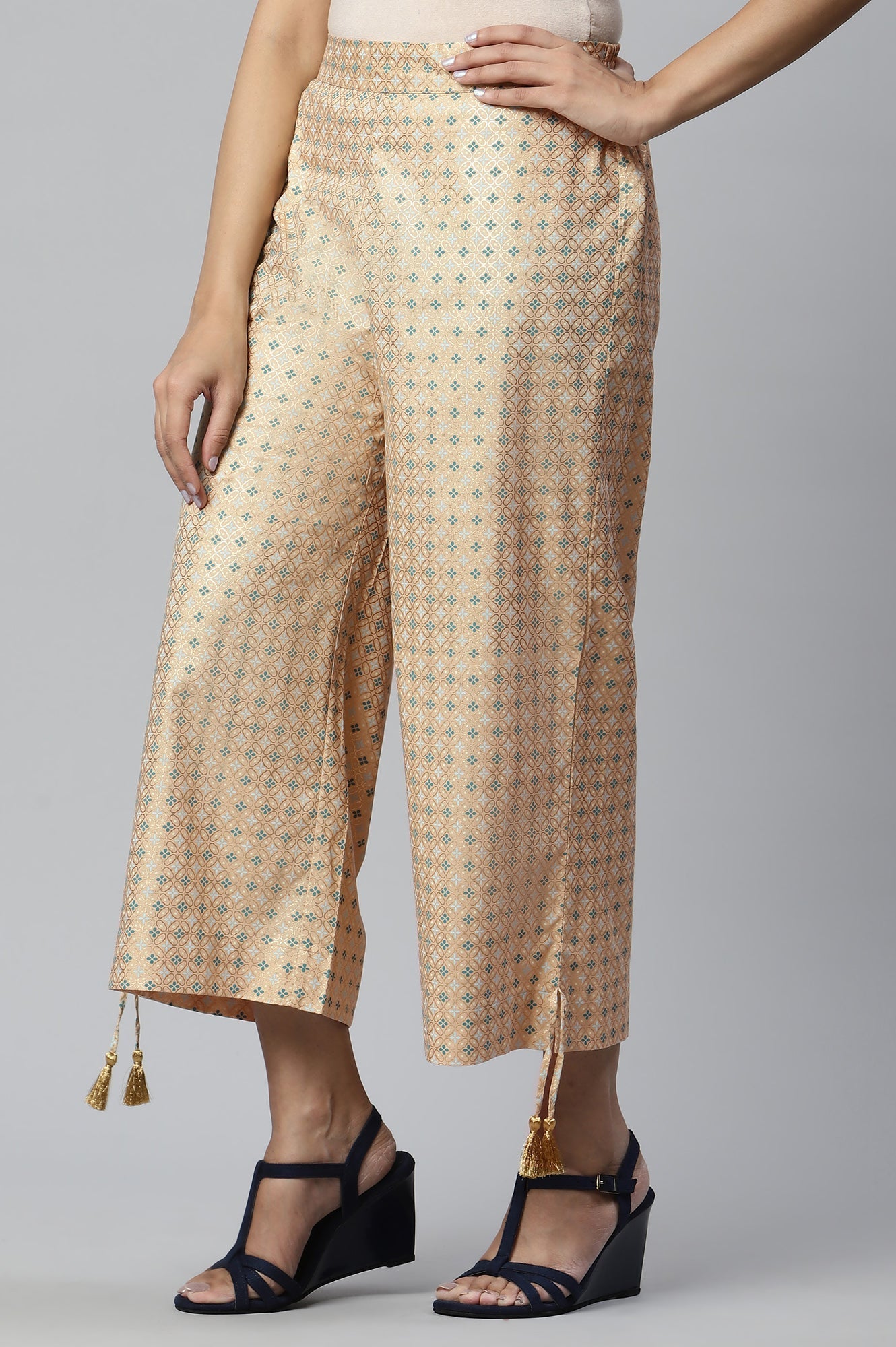 https://cdn.shopify.com/s/files/1/0776/0419/2550/files/22AUA60275-505166_3_e9318d18-fffe-4f82-831e-1c42d63eae31.jpg?v=1769763279