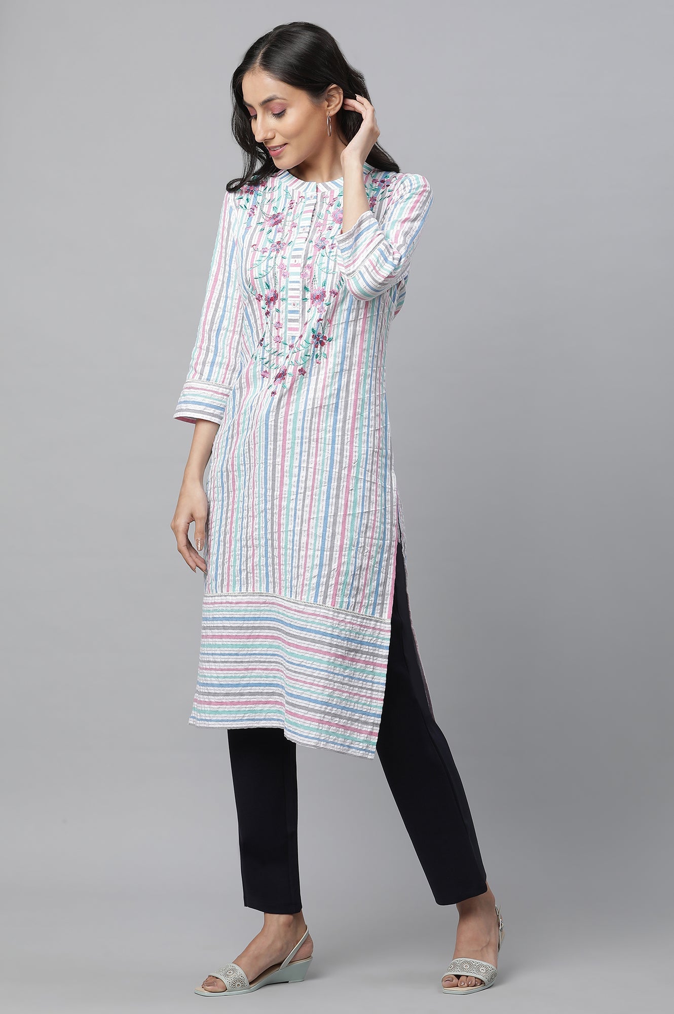 https://cdn.shopify.com/s/files/1/0776/0419/2550/files/23AUA14476-704543_3_e9364acf-accc-431d-a2d1-1ee575c169ff.jpg?v=1769689015