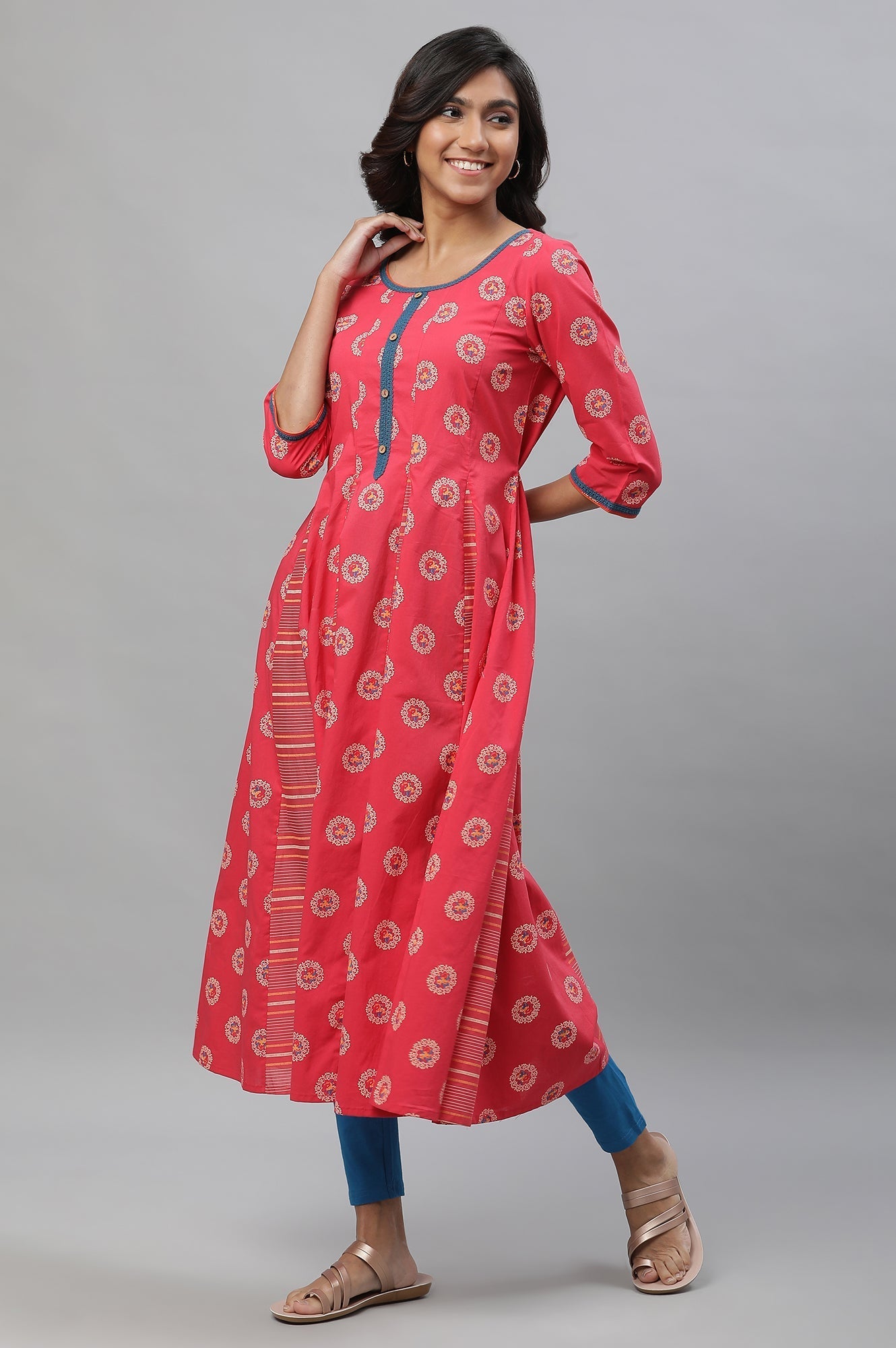 https://cdn.shopify.com/s/files/1/0776/0419/2550/files/23AUAS14614-507270_3.jpg?v=1769758632