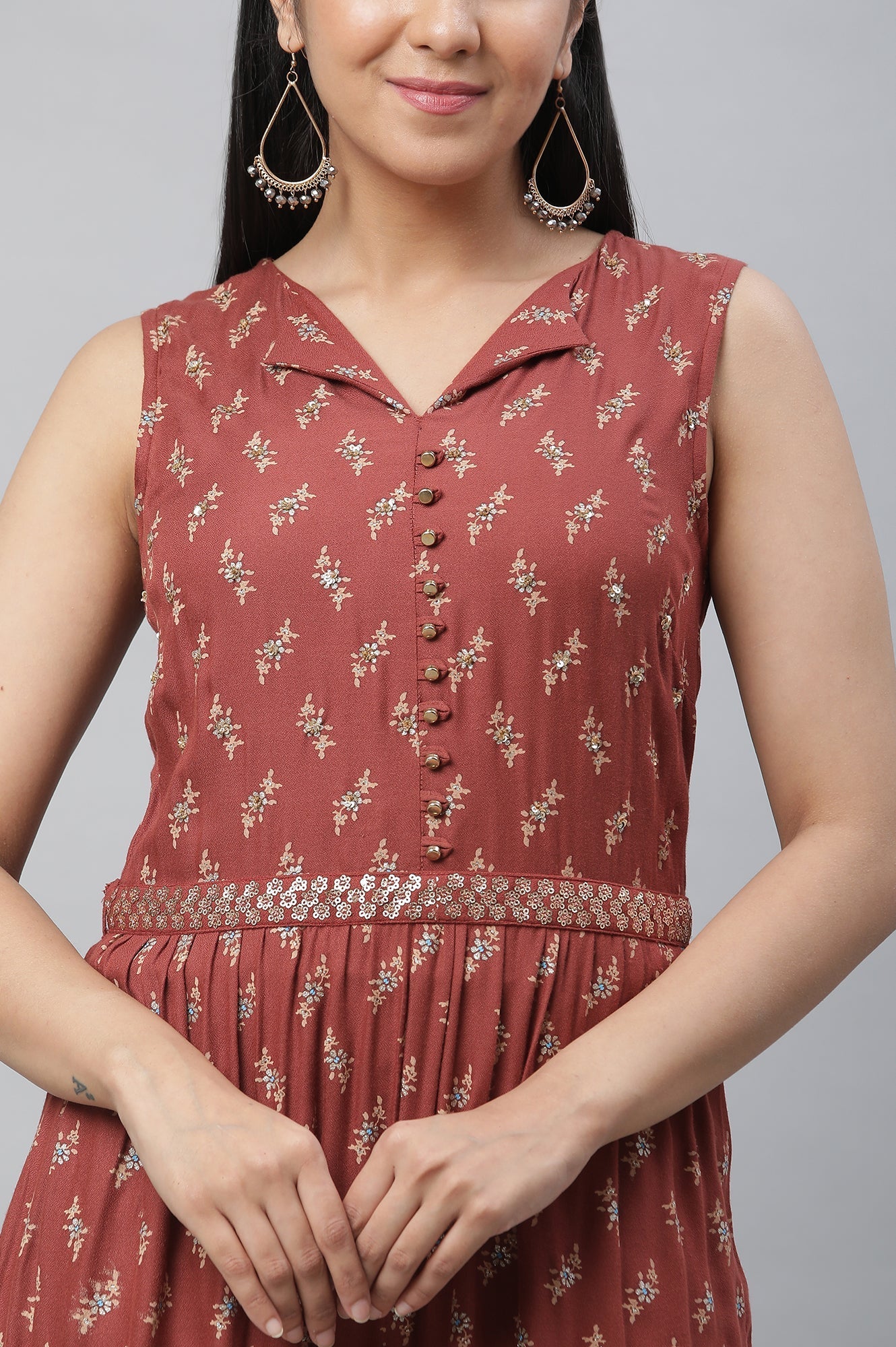 https://cdn.shopify.com/s/files/1/0776/0419/2550/files/23AUD10590-507089_8.jpg?v=1769749769