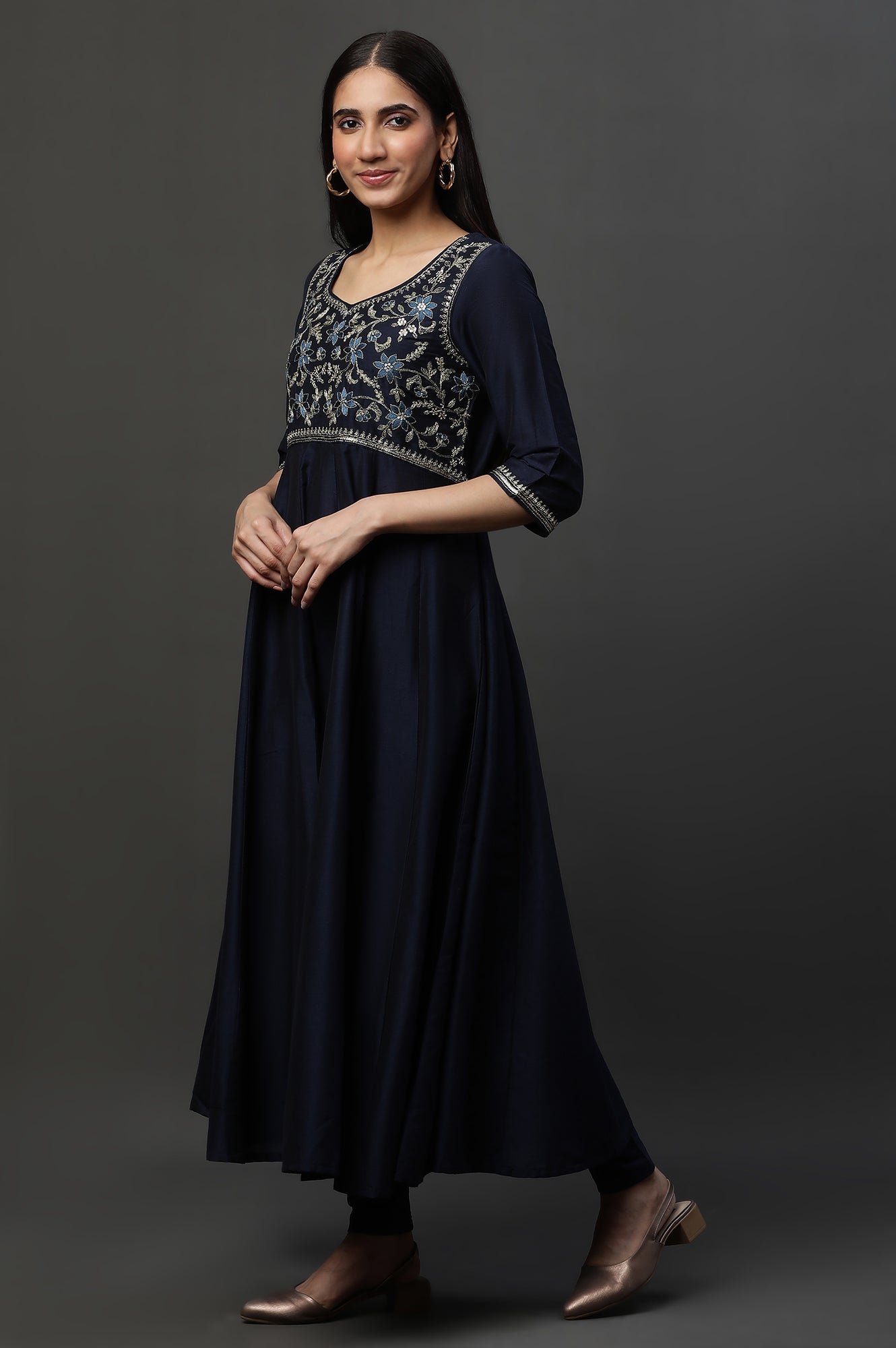 https://cdn.shopify.com/s/files/1/0776/0419/2550/files/23AUD10612-704728_5_15de1102-6f70-4ba0-b2fa-33b741749ec5.jpg?v=1769761268
