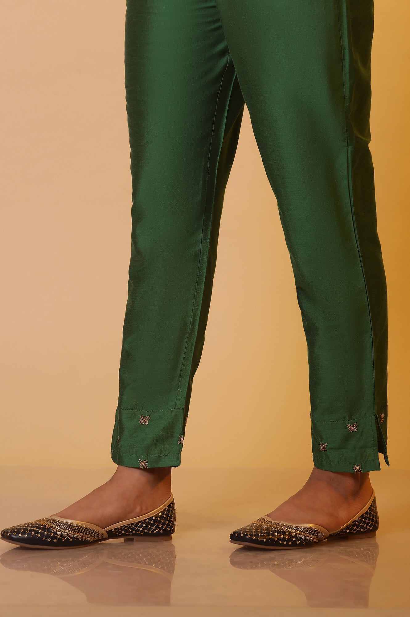 https://cdn.shopify.com/s/files/1/0776/0419/2550/files/23AUD14224-704945_9.jpg?v=1769749567