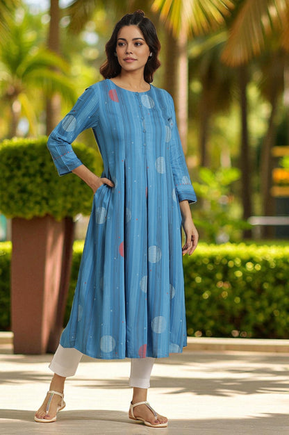 Blue Box Pleats Kurta With Kantha Details