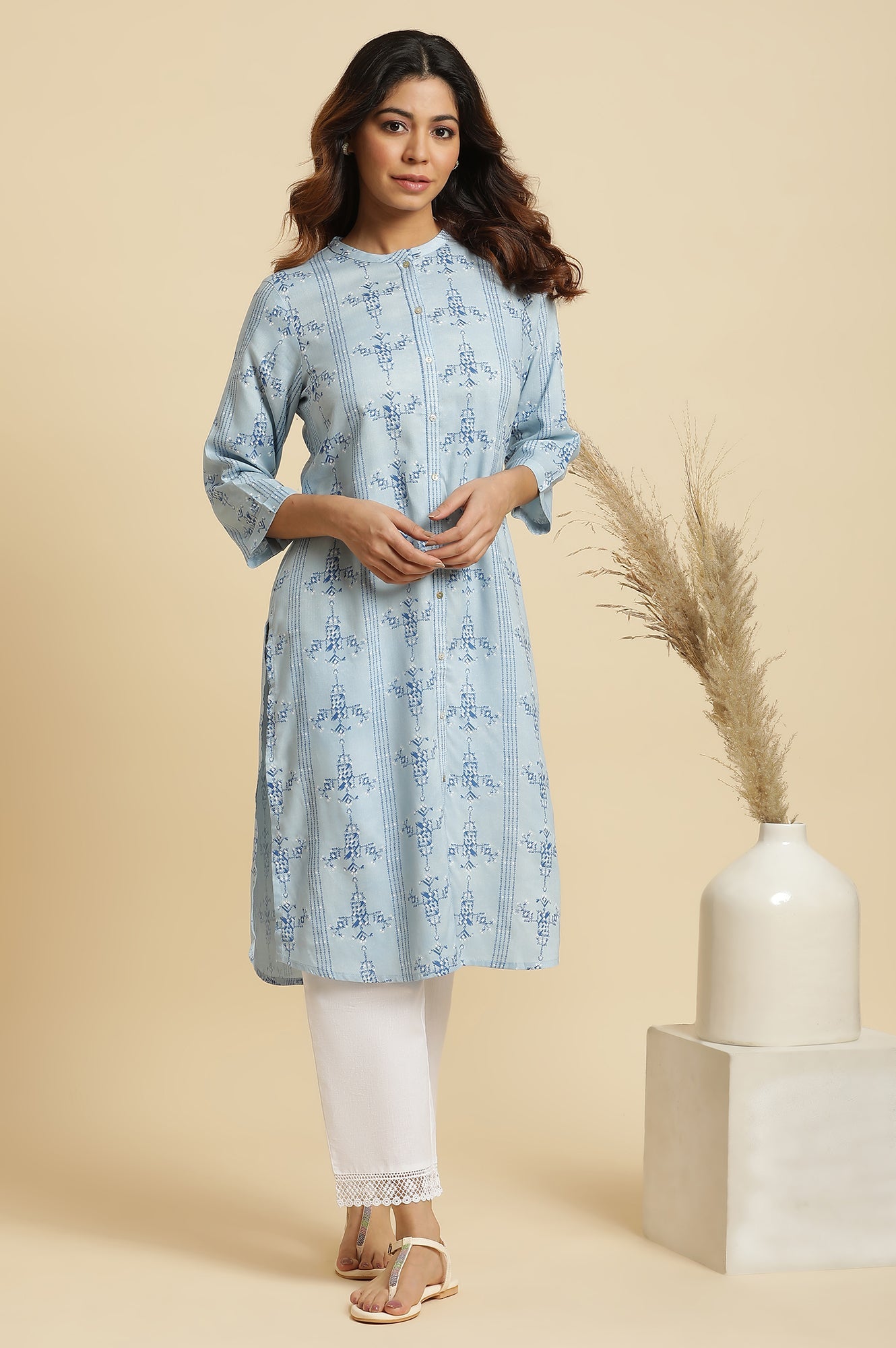 Blue Geometric Straight Woven Kurta