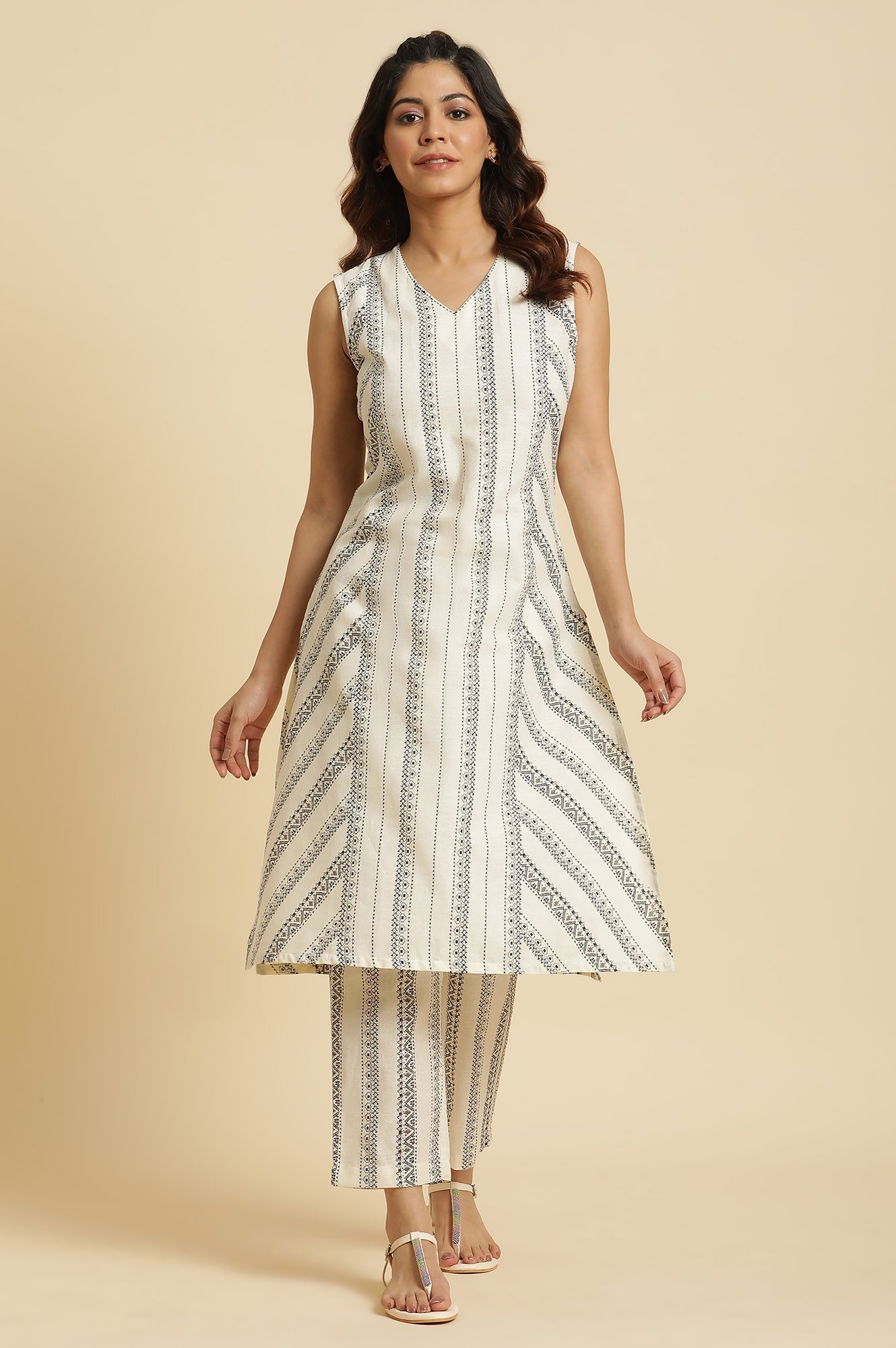 Ecru Printed Kurta &amp; Pants Co-Ord Set With Kantha Detail - wforwoman