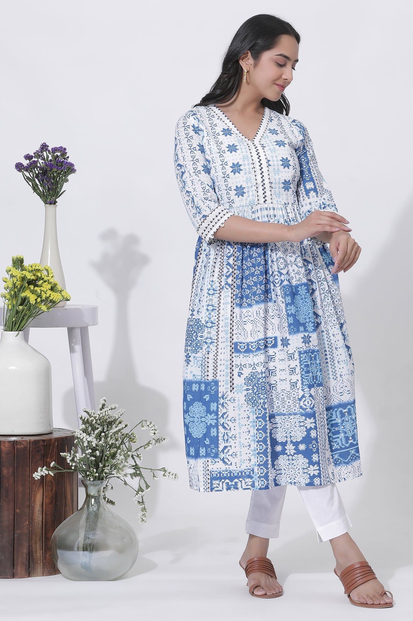 https://cdn.shopify.com/s/files/1/0776/0419/2550/files/23AUWS19904-121910_1.jpg?v=1721925315