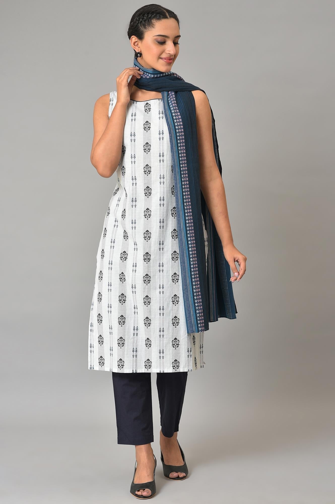 https://cdn.shopify.com/s/files/1/0776/0419/2550/files/23FEAS13783-701985_9.jpg?v=1769756265