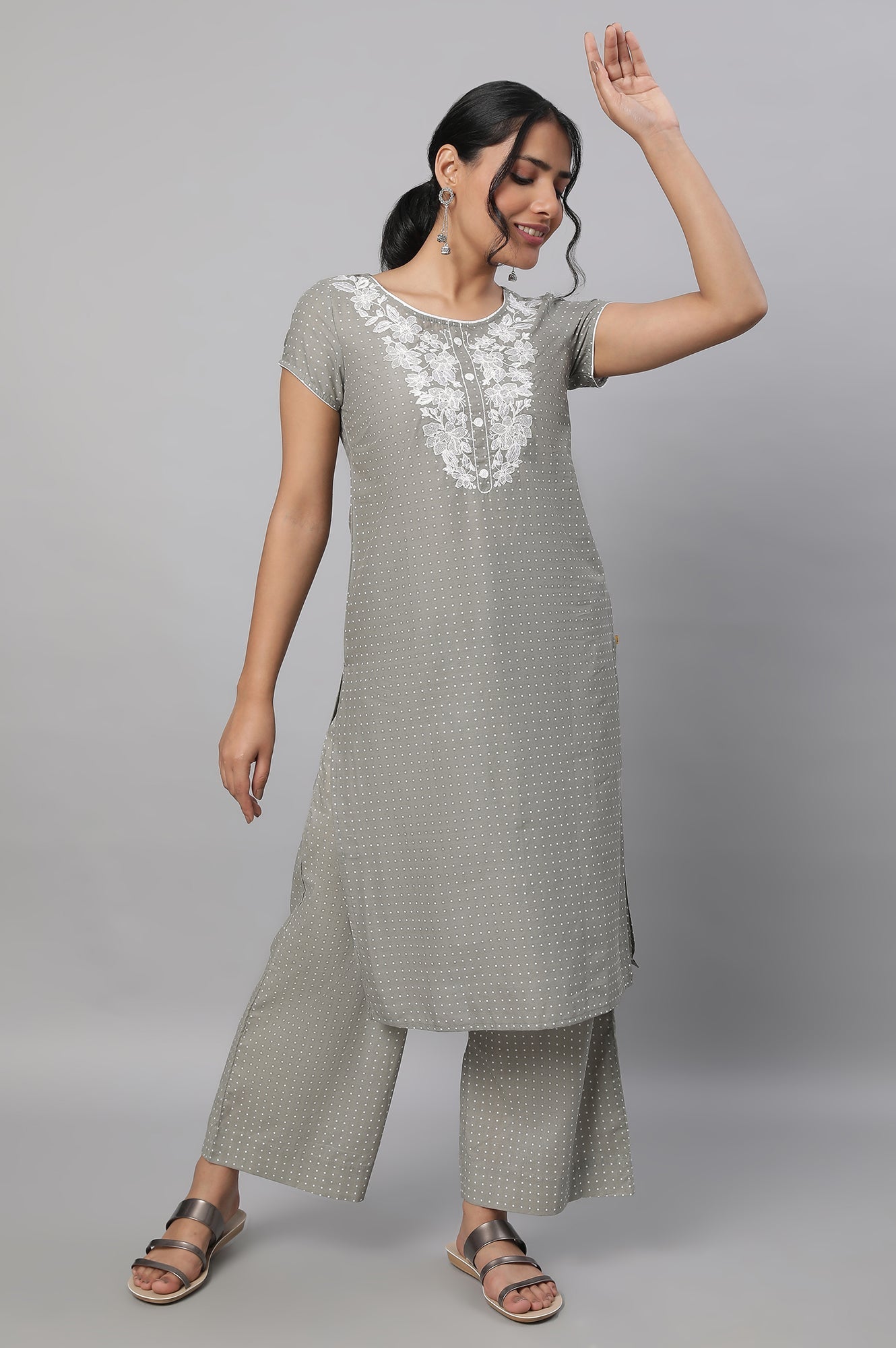 https://cdn.shopify.com/s/files/1/0776/0419/2550/files/23FEAS14263SS-505794_5.jpg?v=1769754011